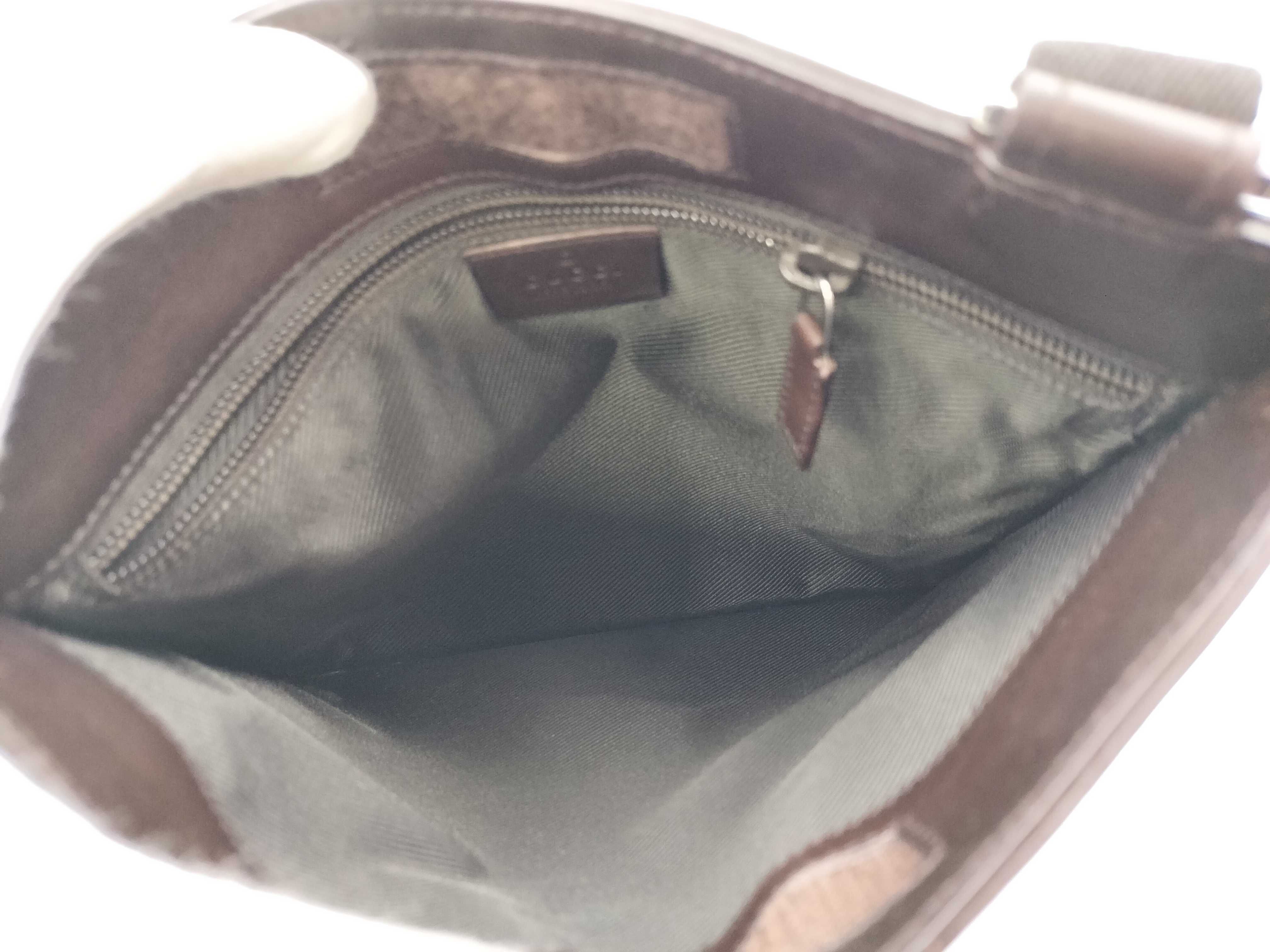 GG Supreme Shoulder Bag 27639 — view 9