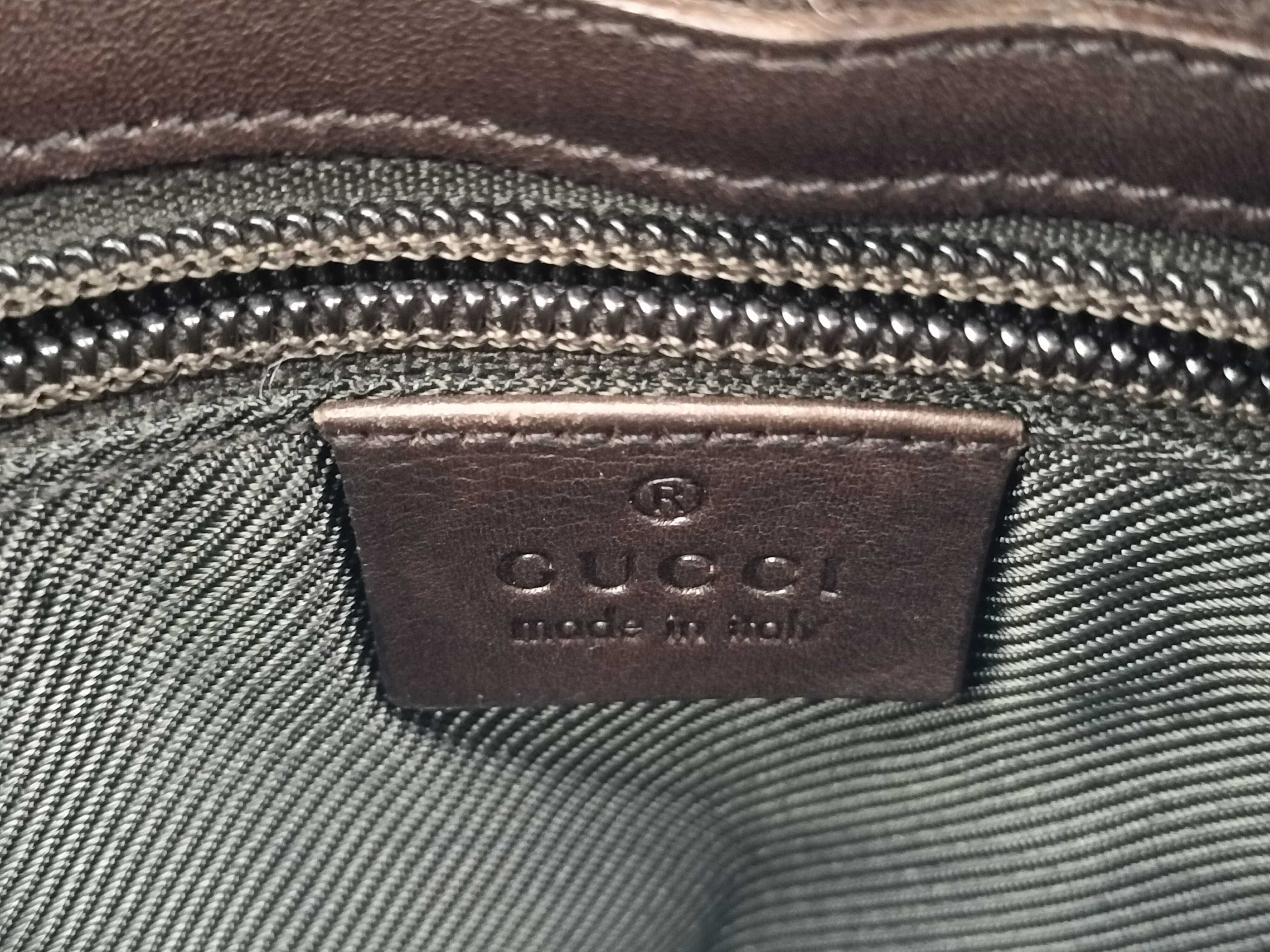 GG Supreme Shoulder Bag 27639 — view 10