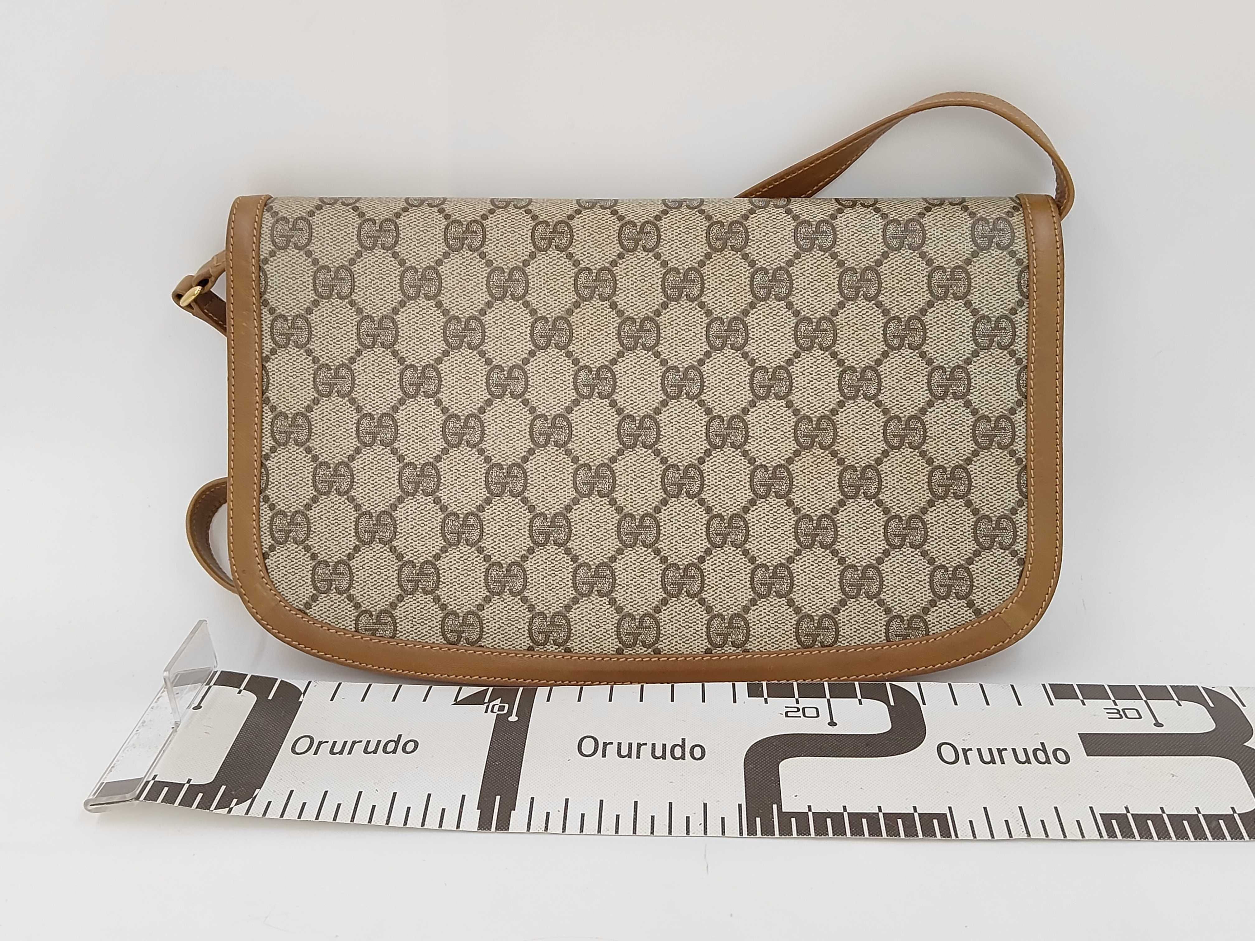 GG Supreme Old Gucci Shoulder Bag — view 2