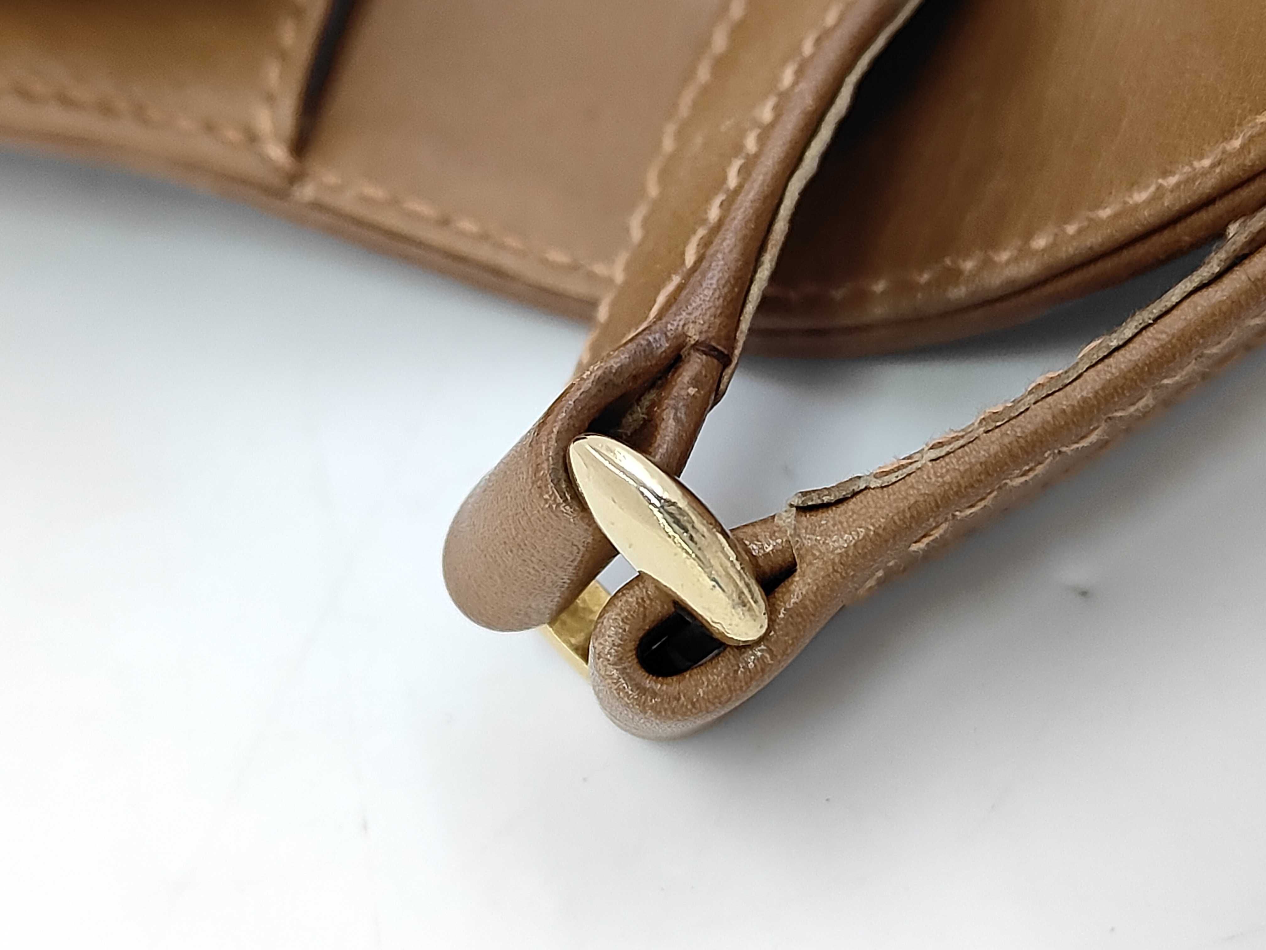 GG Supreme Old Gucci Shoulder Bag — view 5