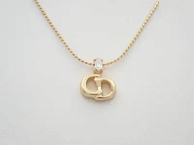 Other lines: Precious metals, necklaces, pendants, chain approximately 42cm