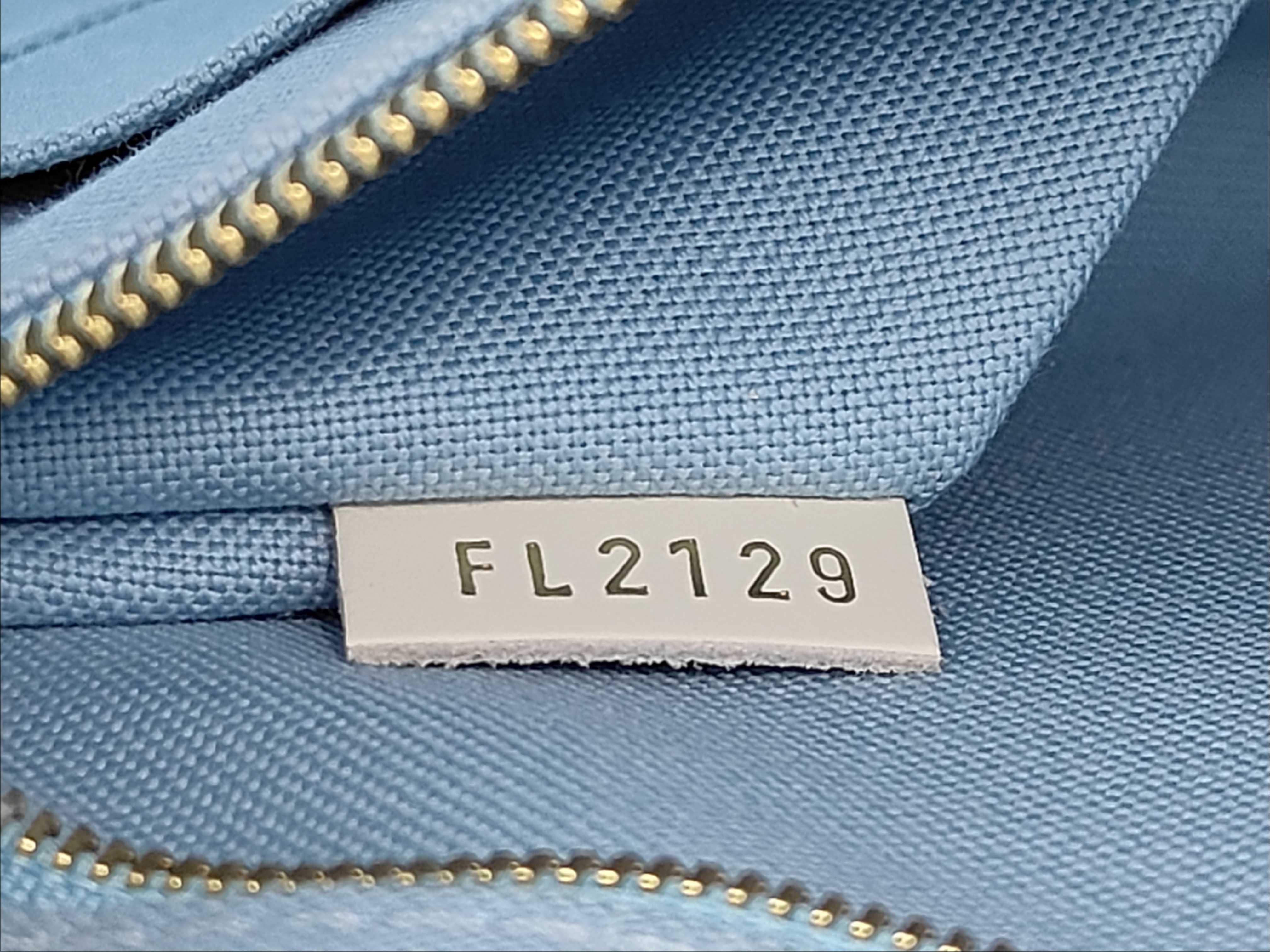 LV Giant Monogram M44683 OnTheGo GM FL2129 Handbag — view 12