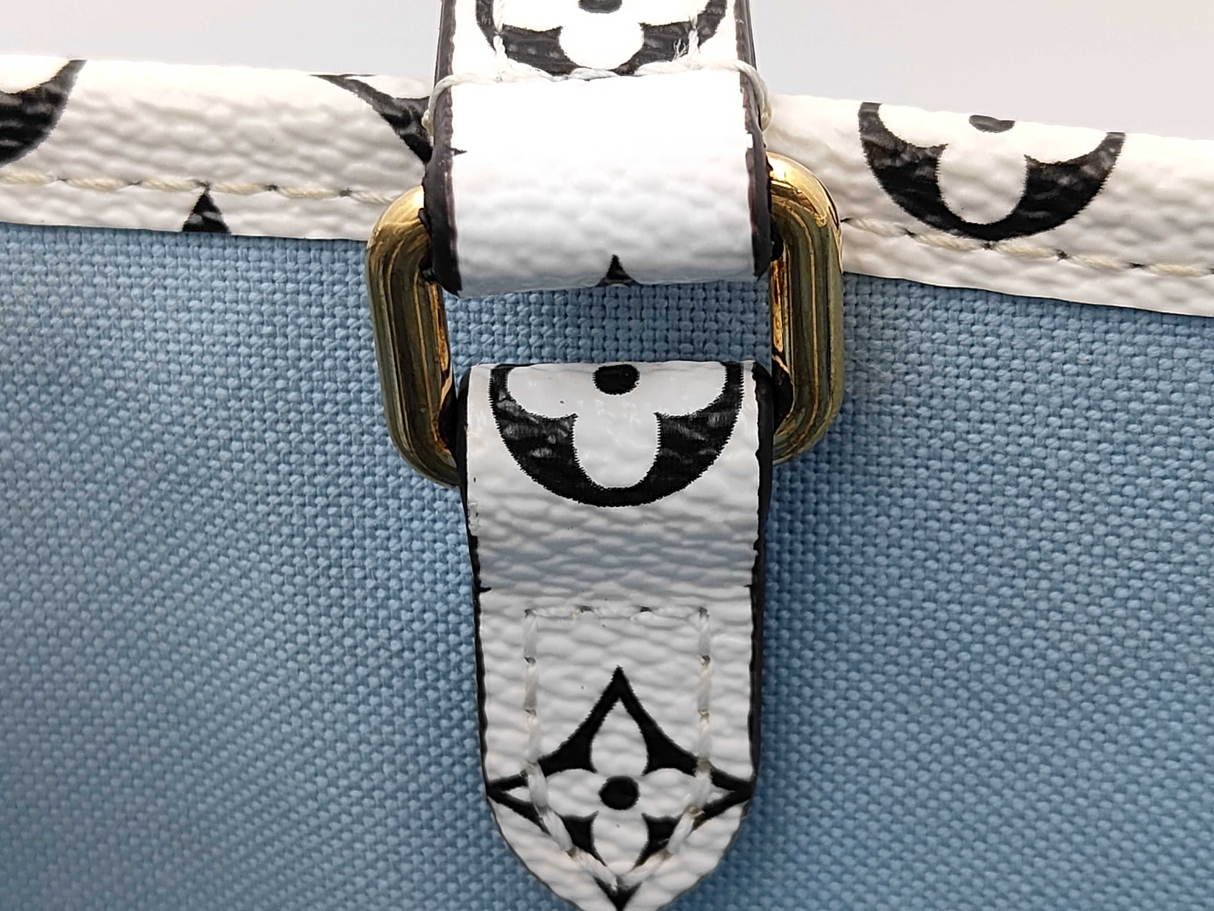 LV Giant Monogram M44683 OnTheGo GM FL2129 Handbag — view 13