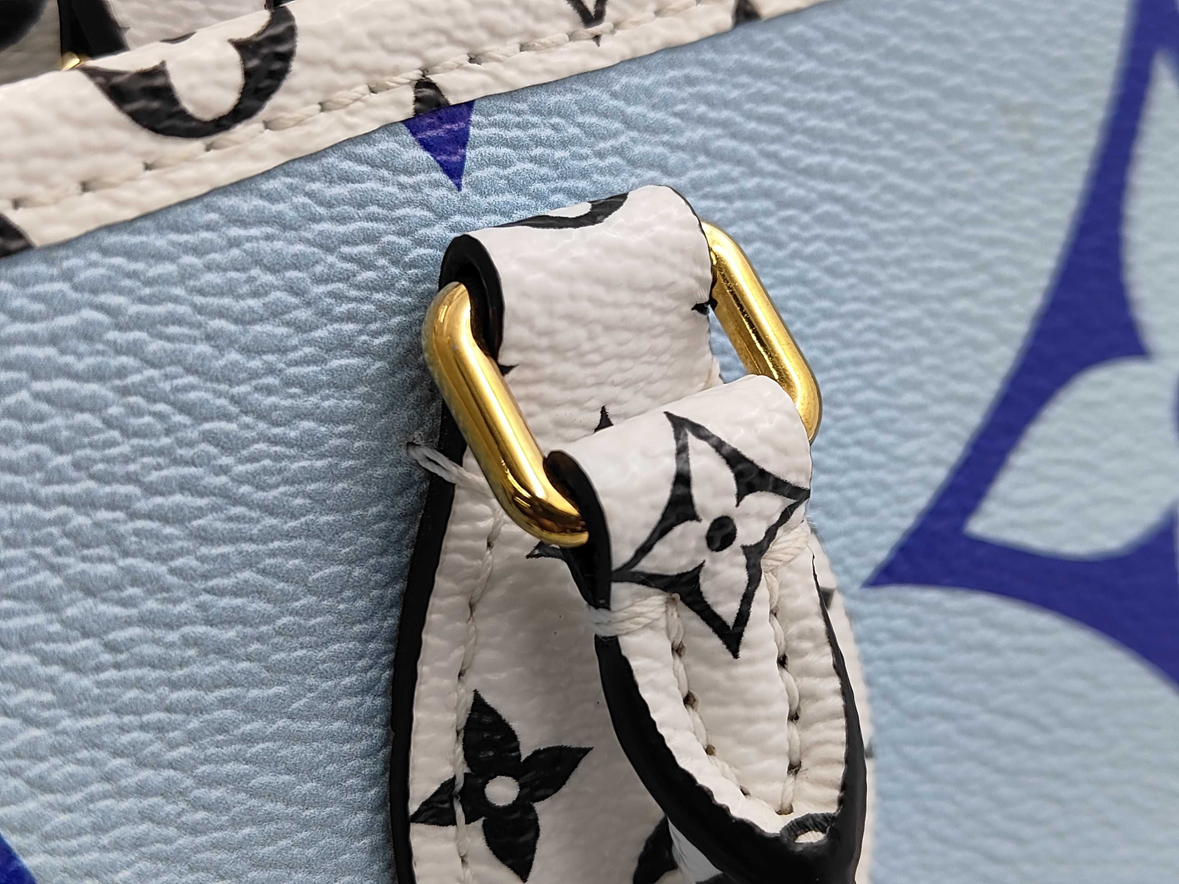 LV Giant Monogram M44683 OnTheGo GM FL2129 Handbag — view 6