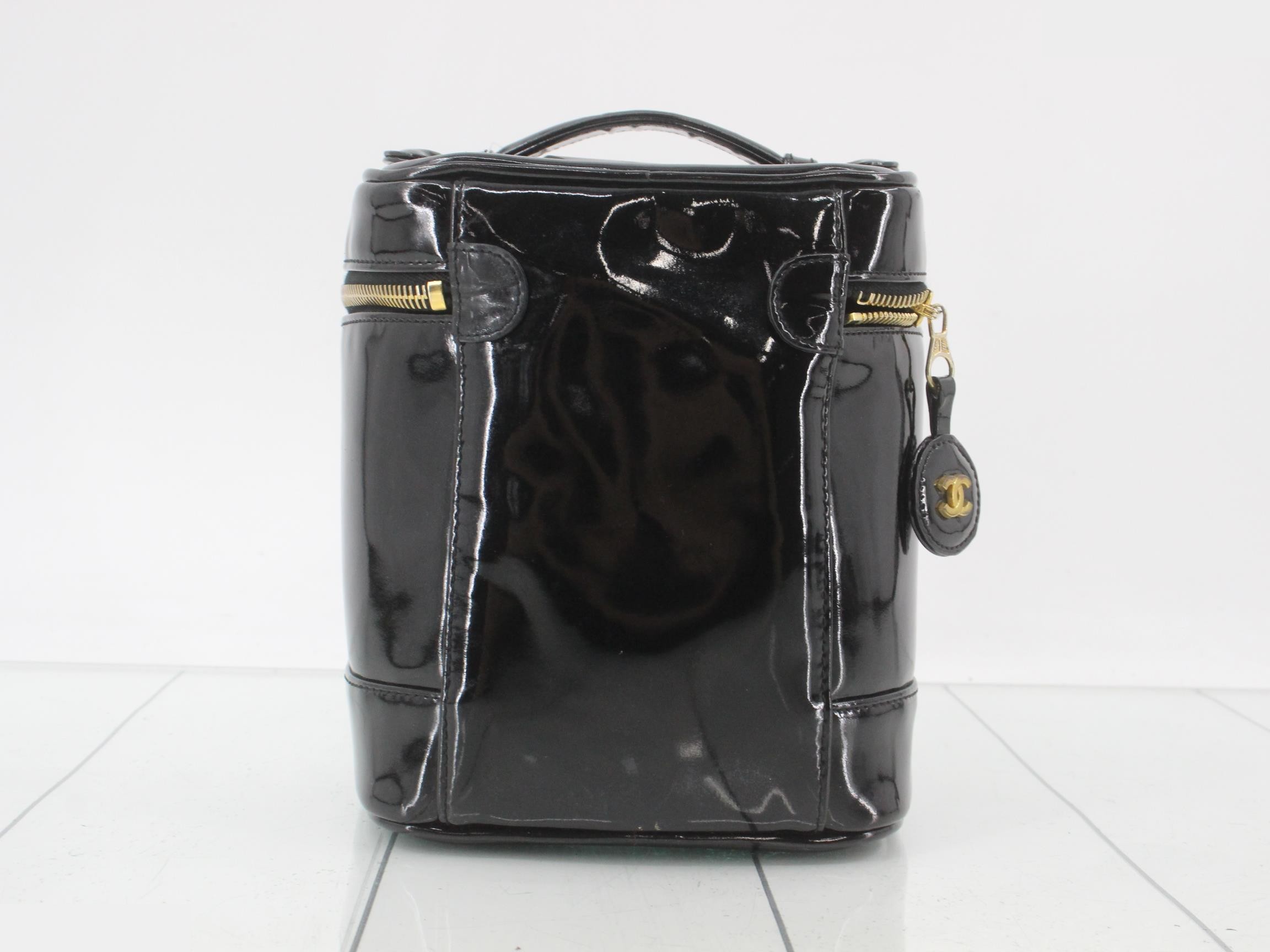 handbag — view 2