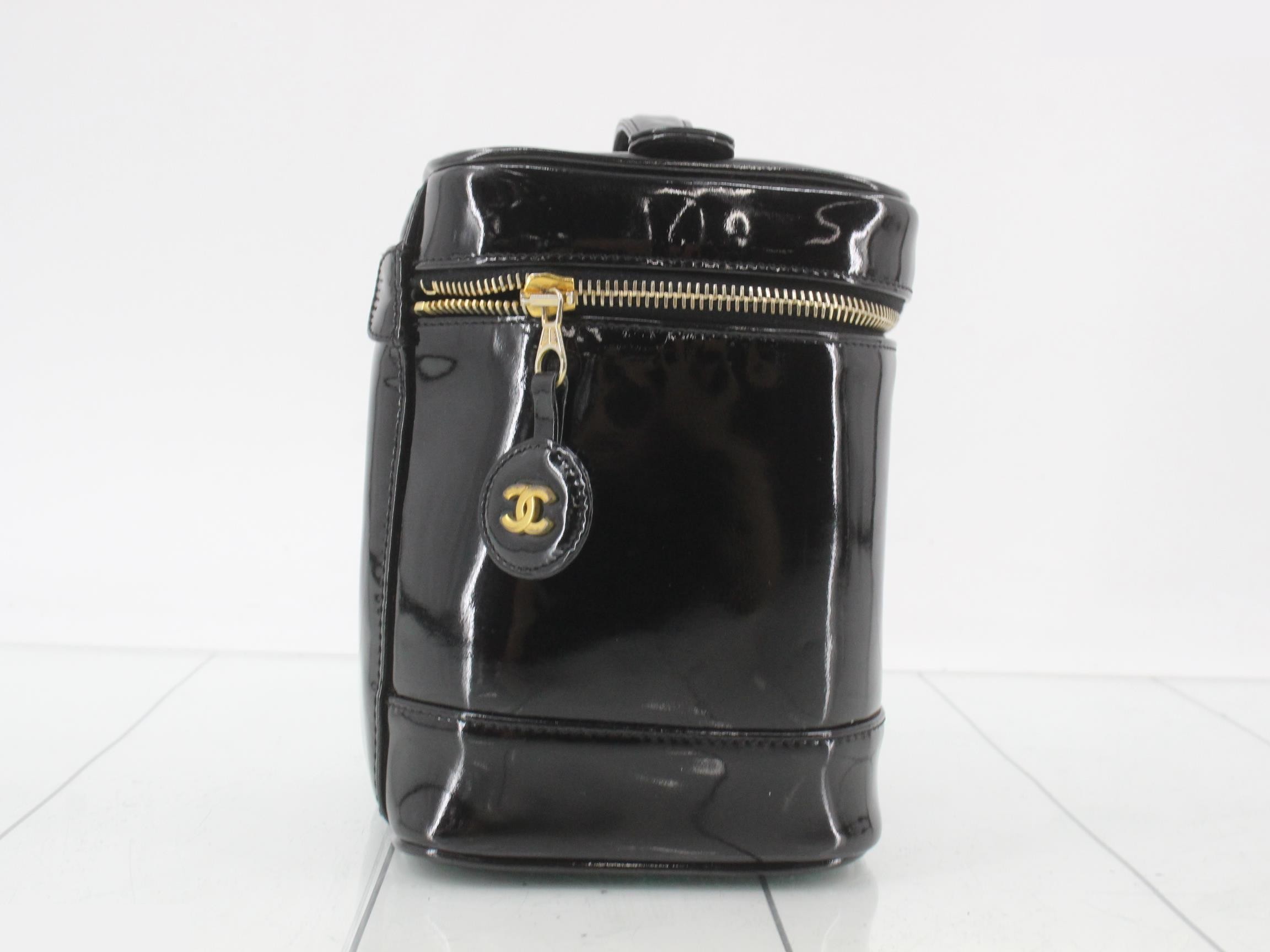 handbag — view 4