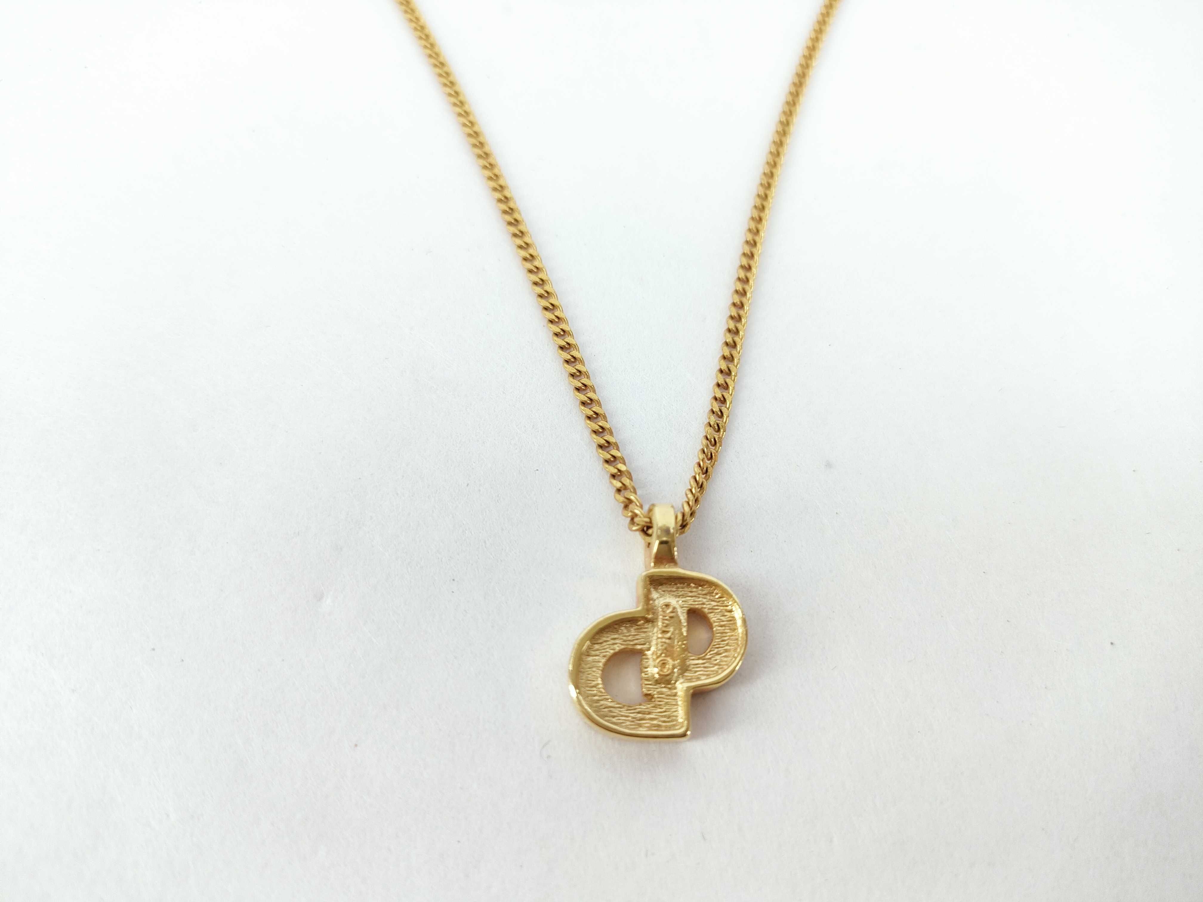 necklace — view 2