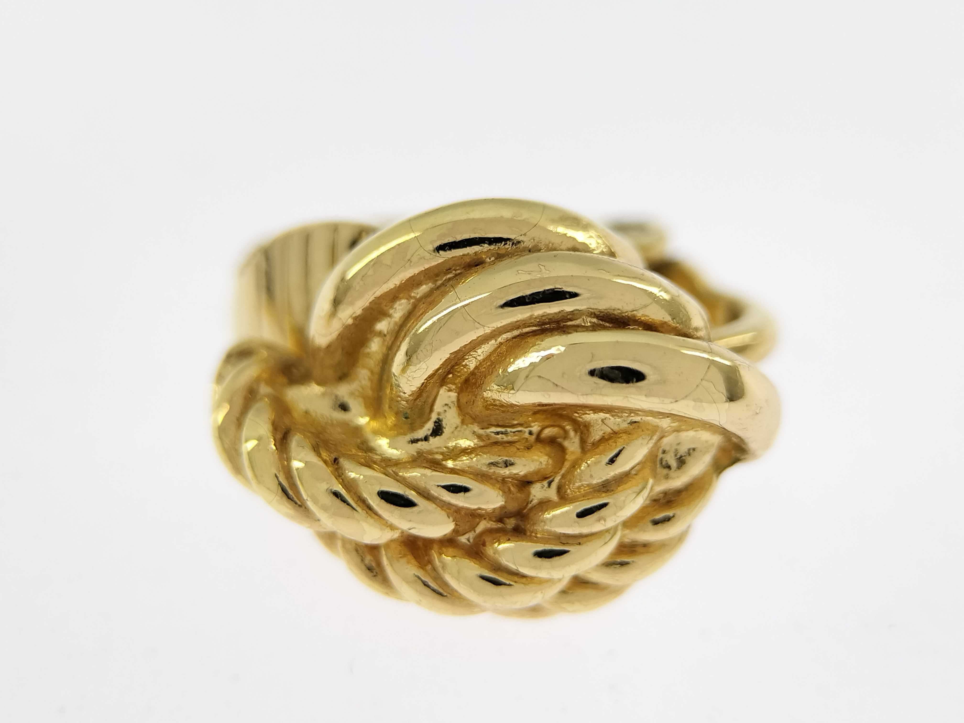 Earrings — view 9