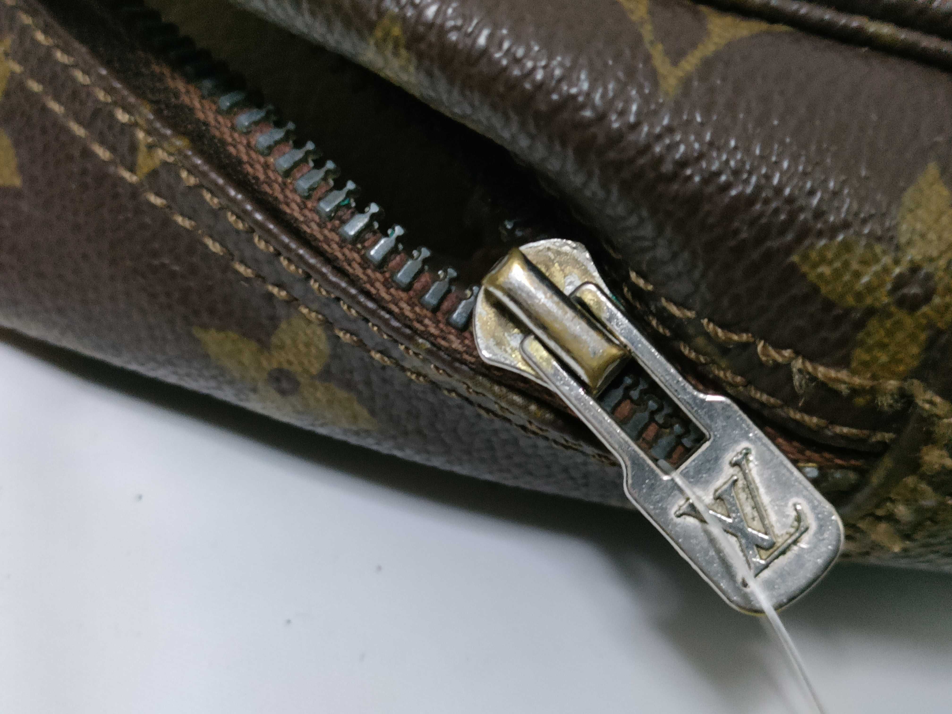 Monogram Troussard Toilette 28 M47522 Pouch — view 12