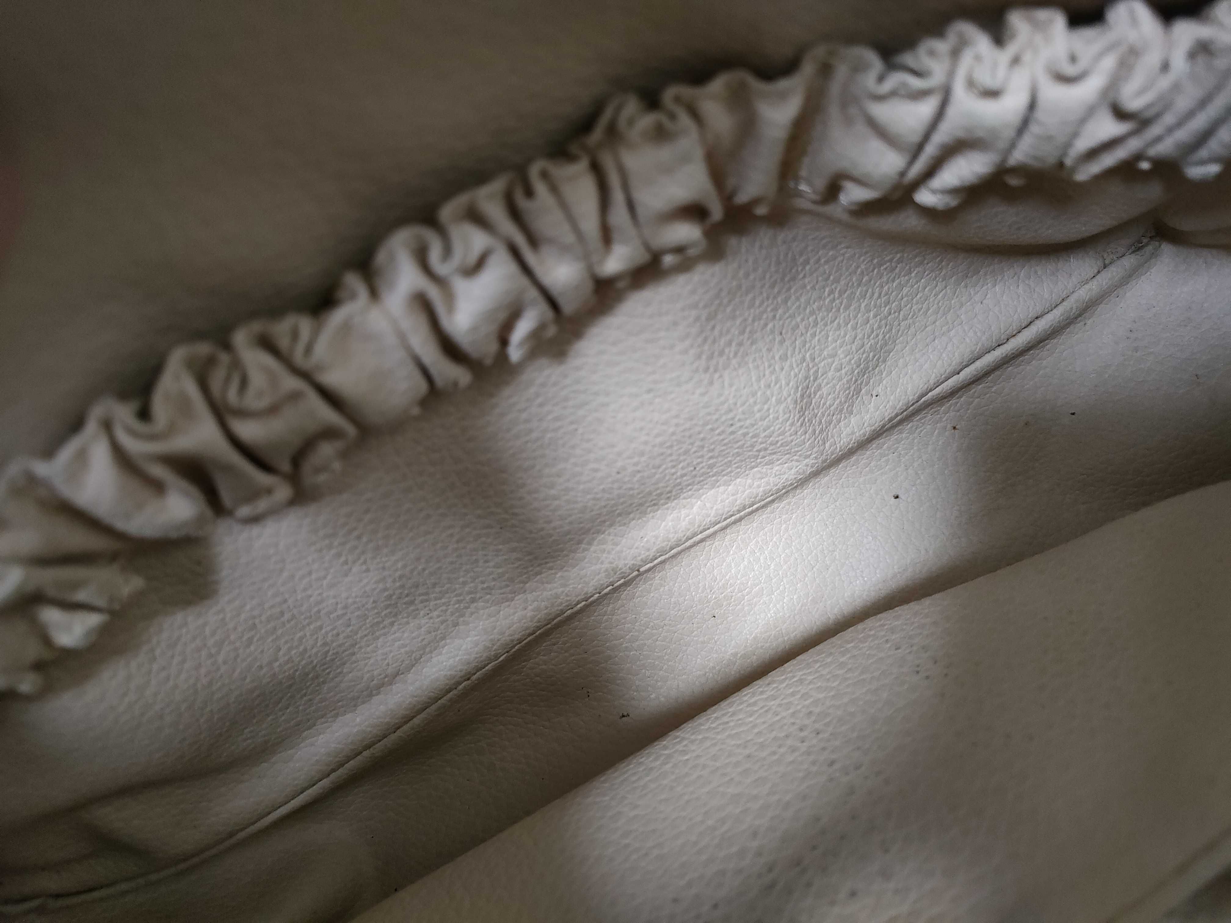 Monogram Troussard Toilette 28 M47522 Pouch — view 7