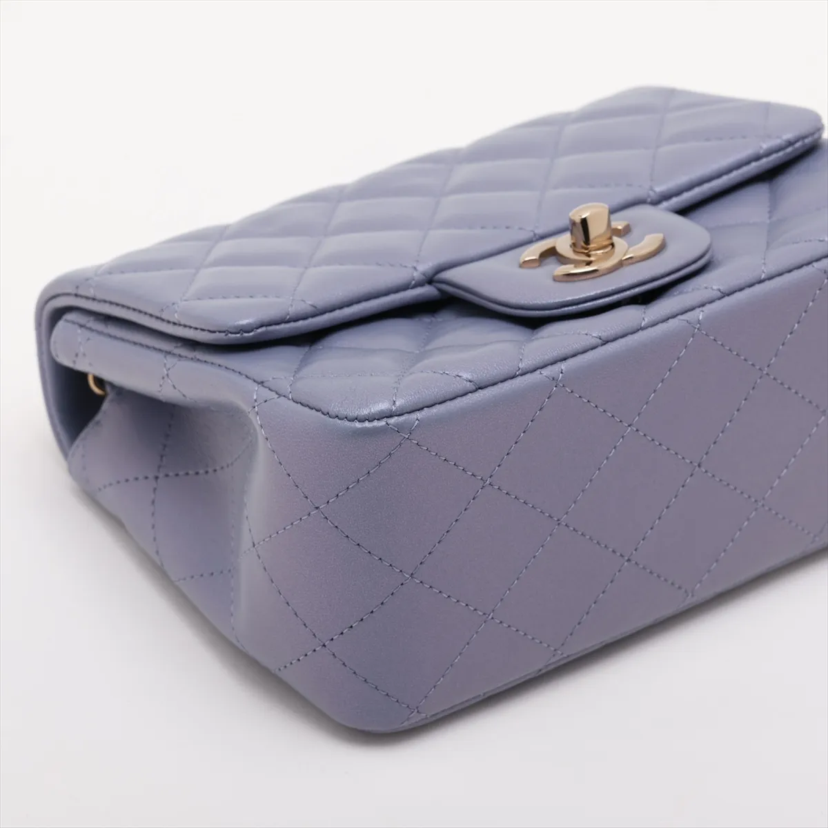 [Individually packaged] Chanel Mini Matelassé 17 Lambskin Single Flap Single Chain Bag, Purple, Gold Hardware, JC5JKN16, Random Plate, A35200 — view 4
