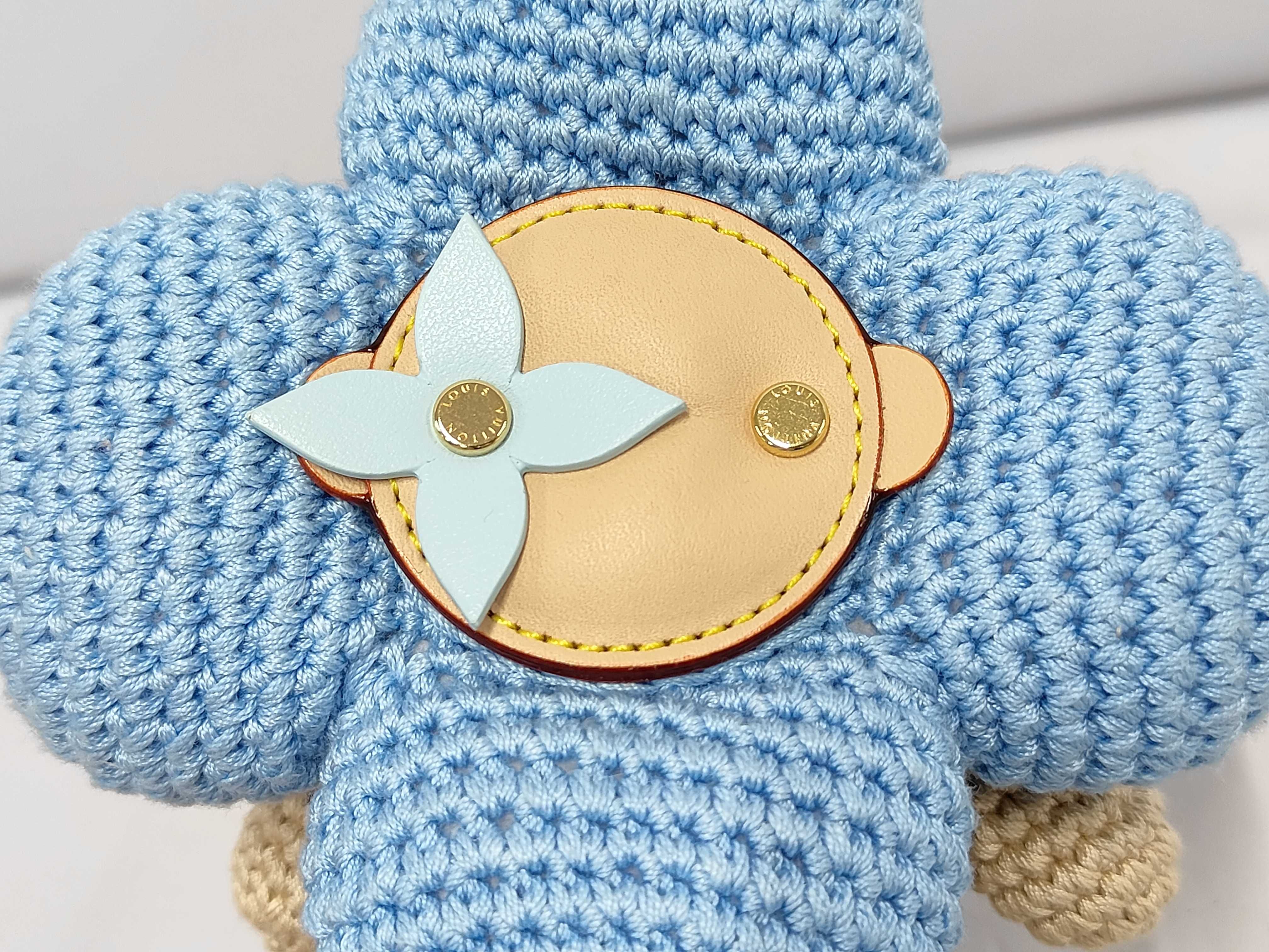 Bag Charm - Vivienne Crochet Blue M02582 Charm — view 5