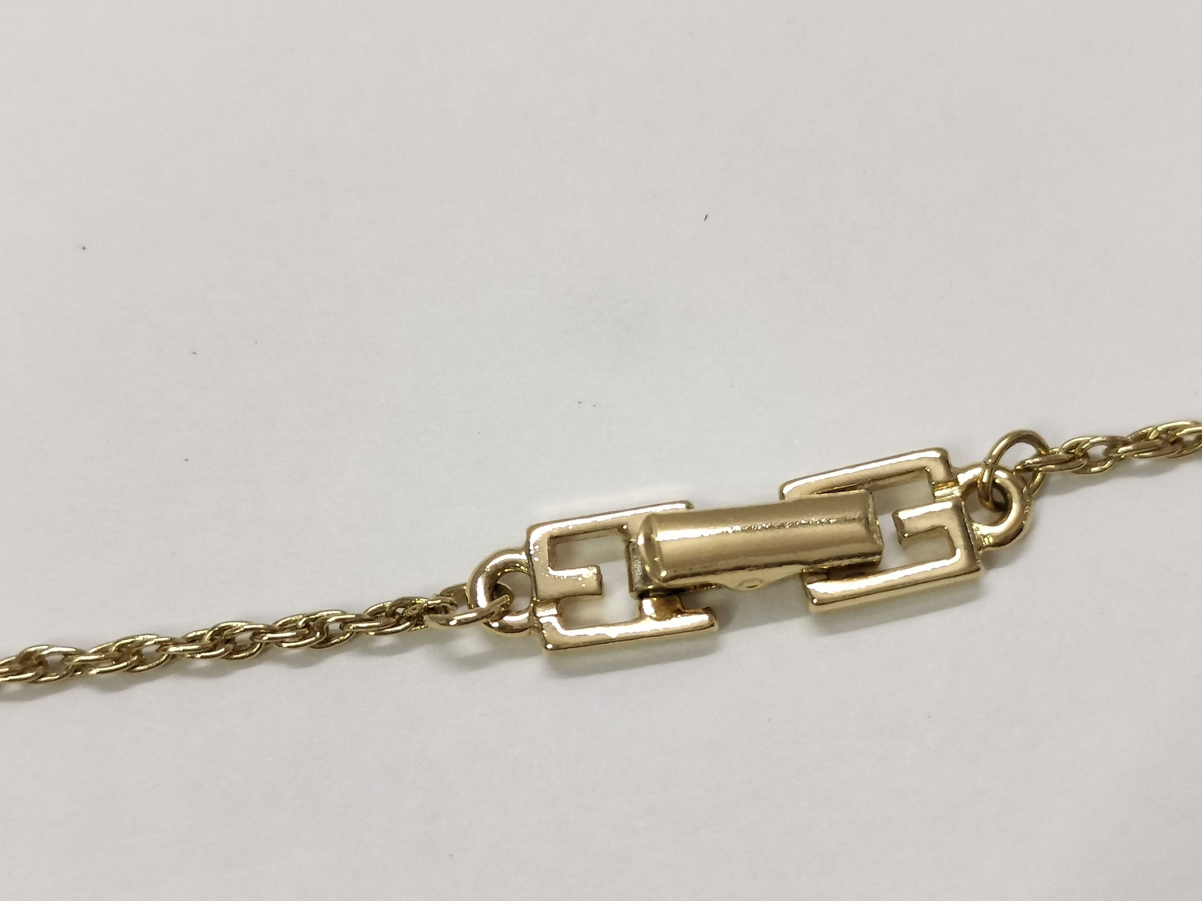 G-logo ribbon rhinestone gold necklace — view 4