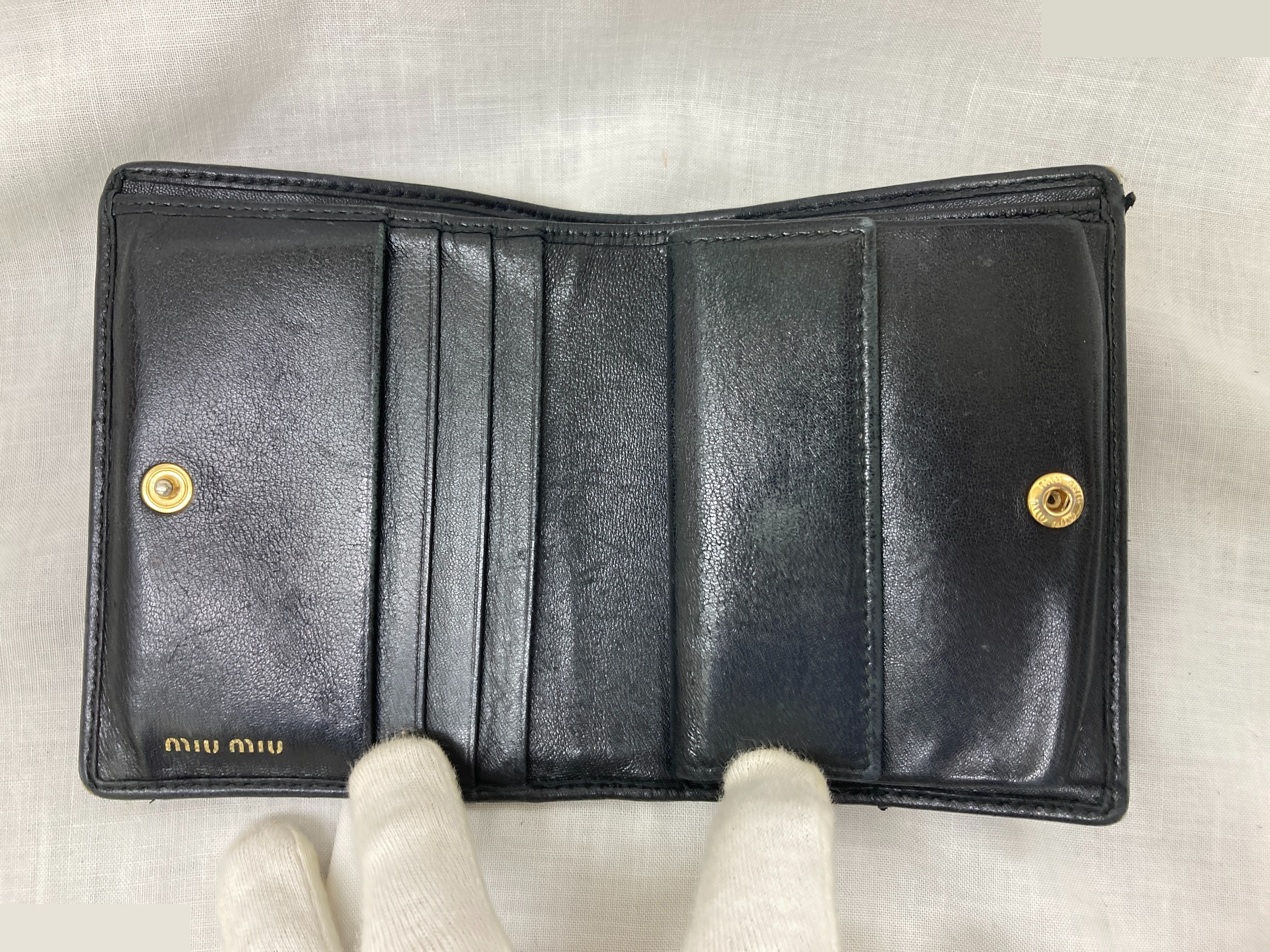 Other lines: Bags and Wallets — view 3