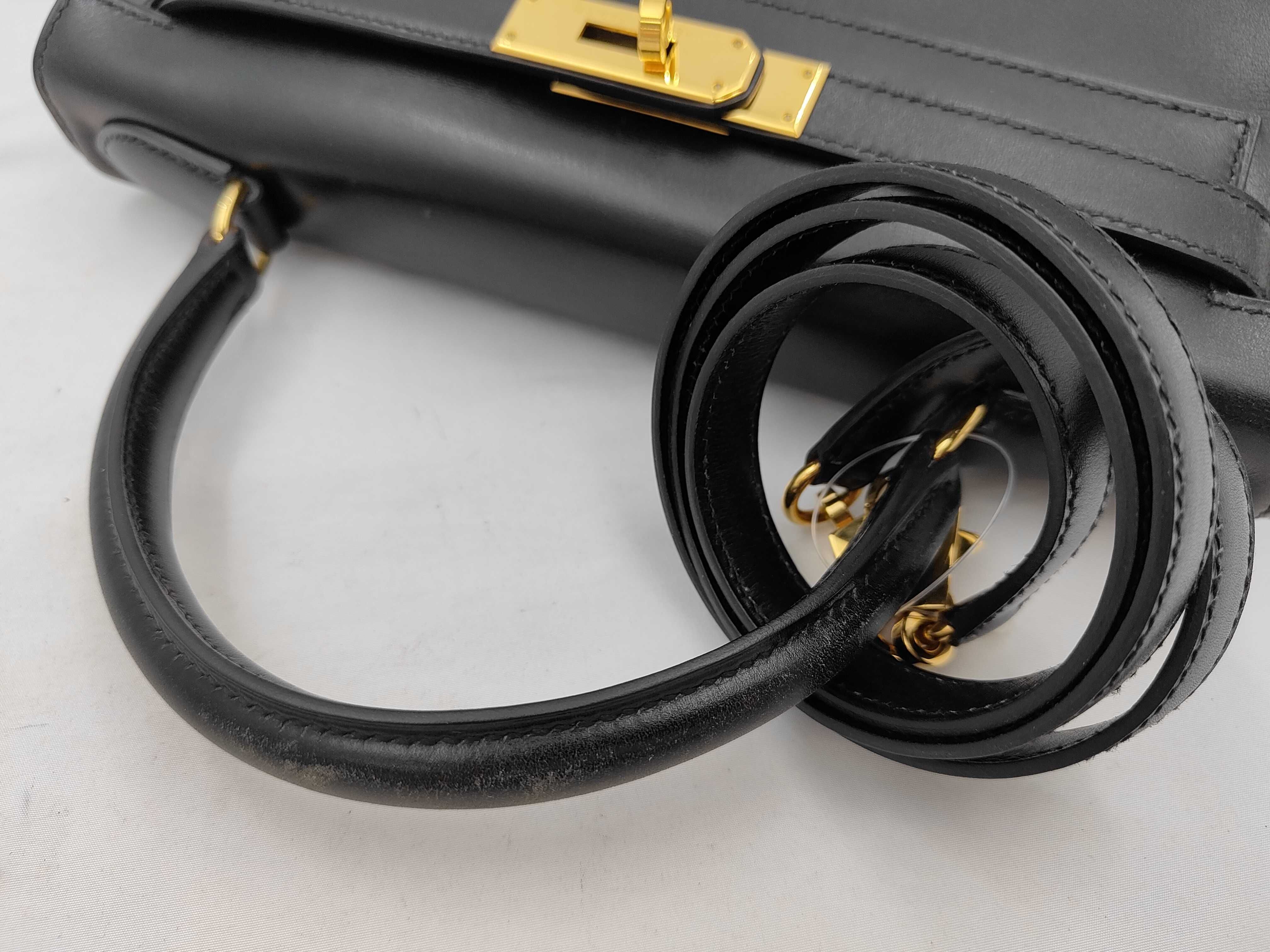 Kelly 28 Box Calf Leather, Black, Gold Hardware, Z Stamp, Handbag — view 3