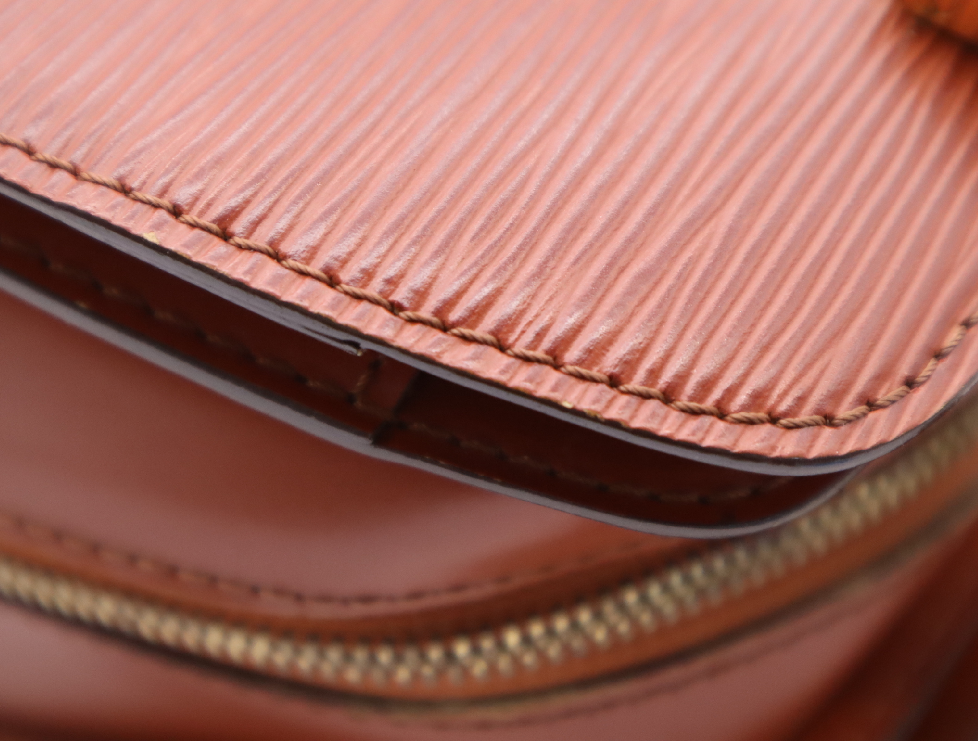 M52053 Epi Pont Neuf Kenya Brown Handbag — view 8