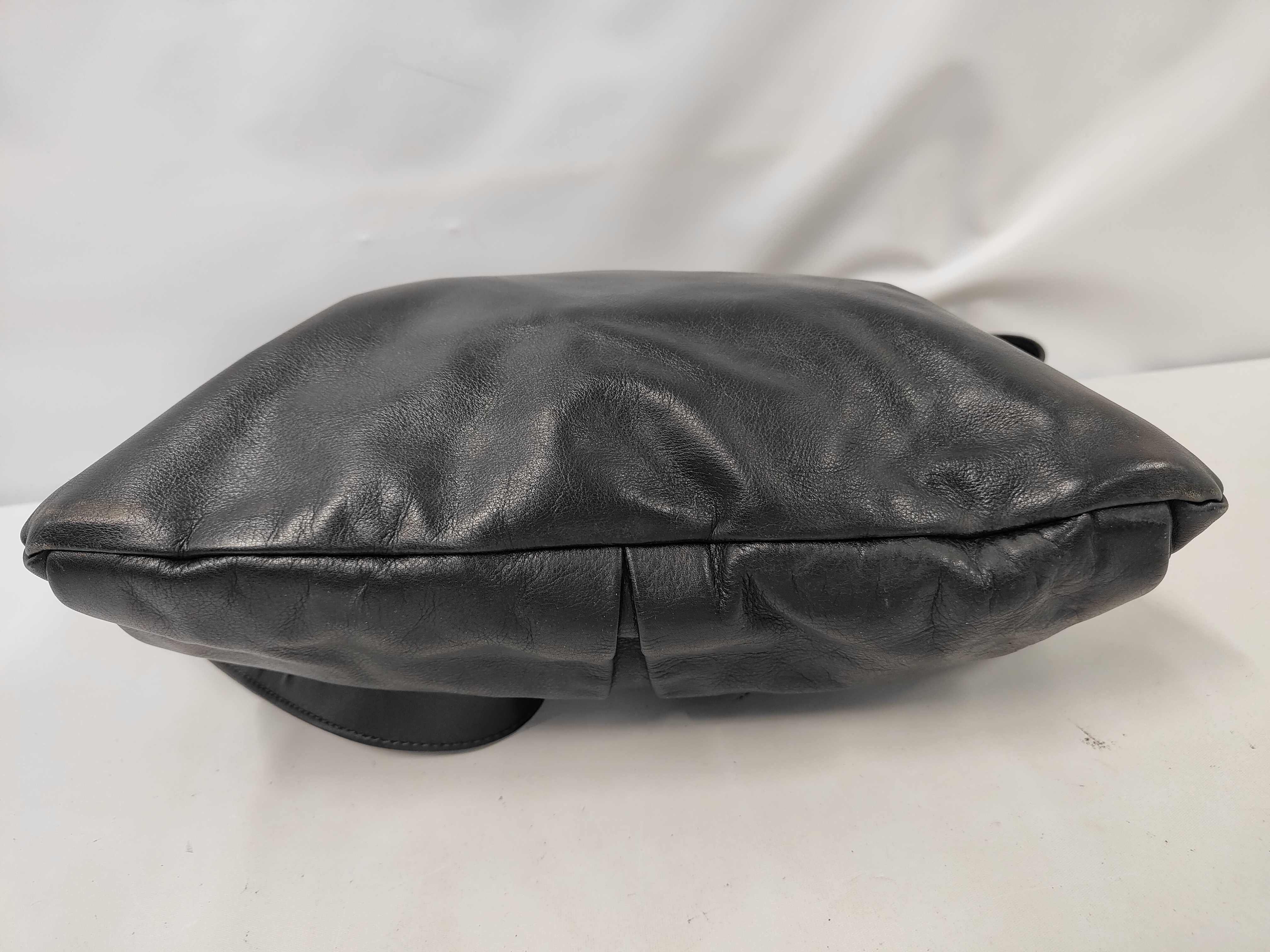 Shoulder Bag / Leather / Black — view 3