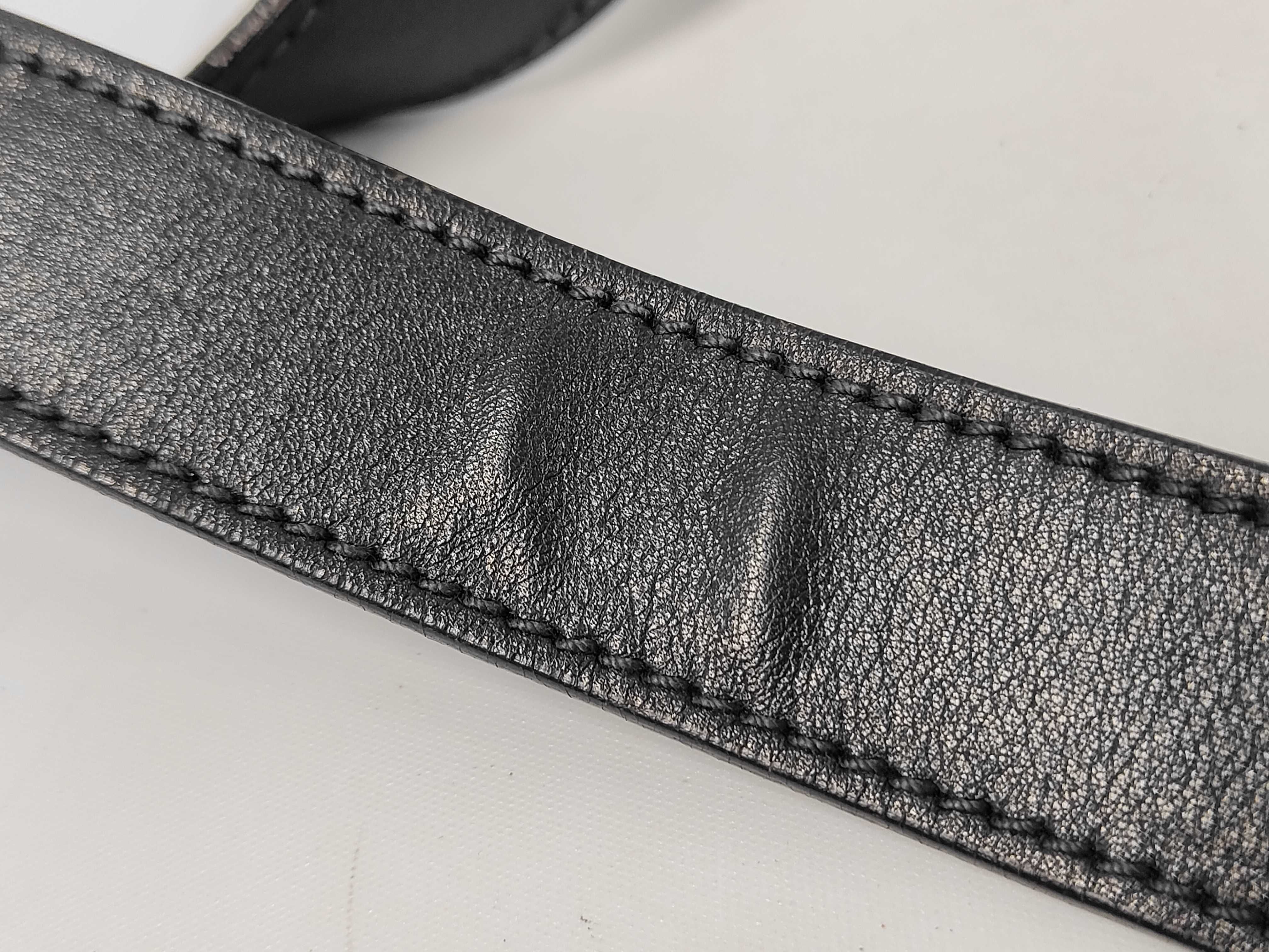 Shoulder Bag / Leather / Black — view 7