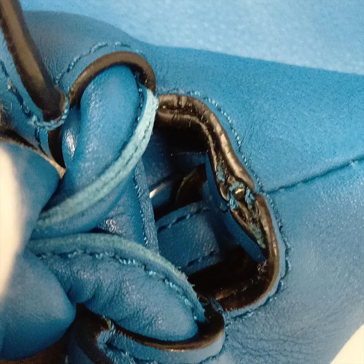 Flamenco Clutch Leather Shoulder Bag Blue — view 9