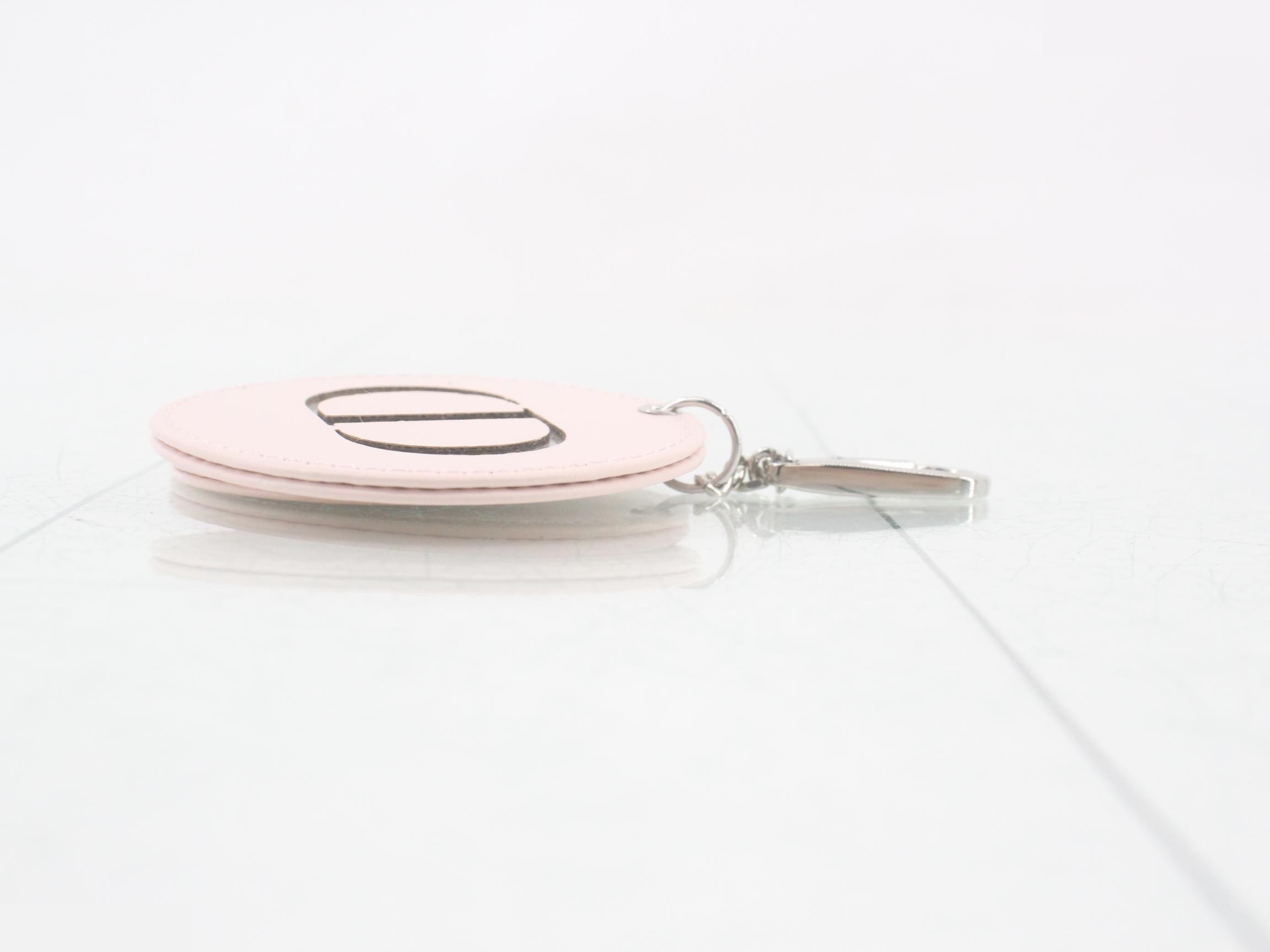 charm — view 3