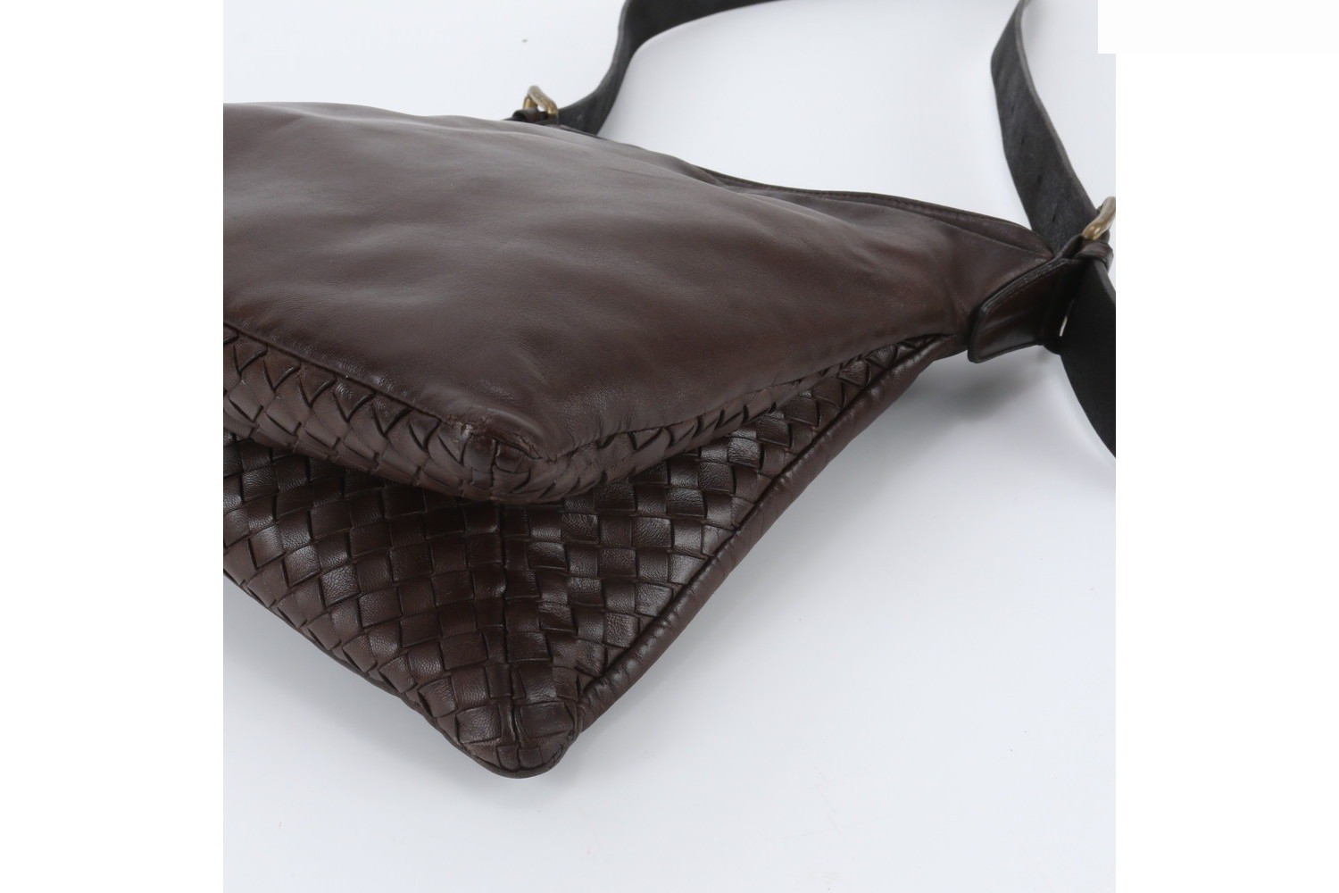 Intrecciato woven leather shoulder bag — view 4
