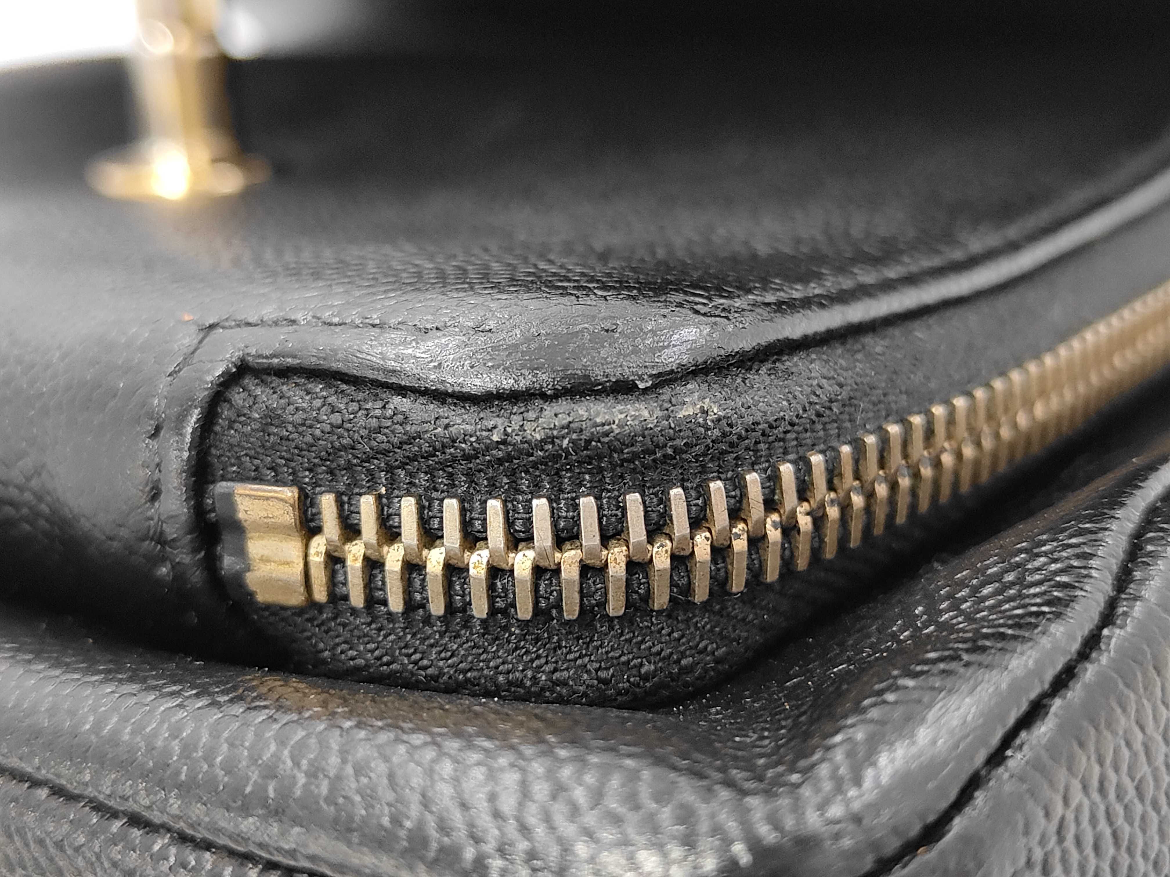 Matelassé Grained Calfskin Black Gold Shoulder Bag — view 11
