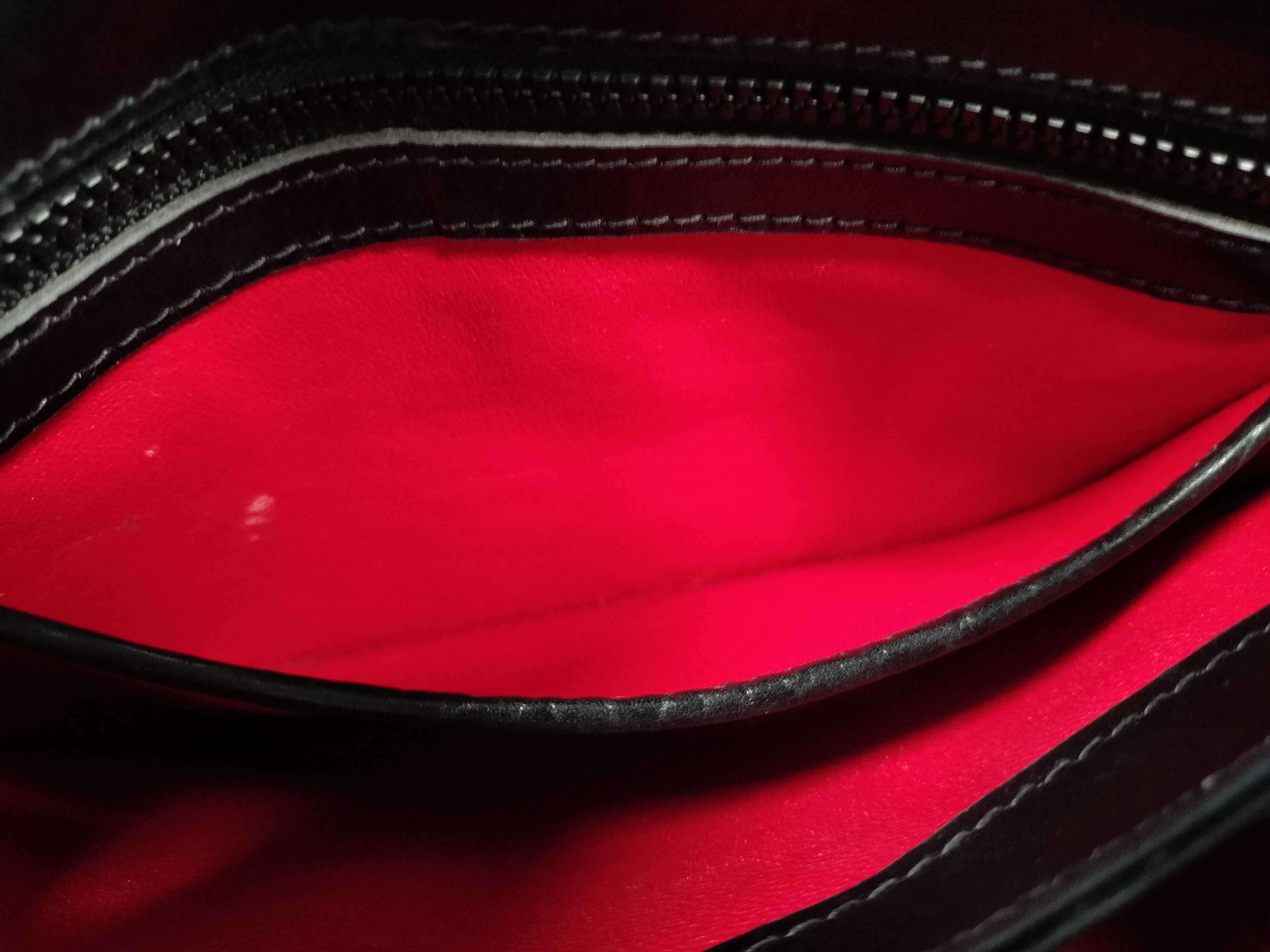 Turnlock Leather Shoulder Bag Handbag — view 11