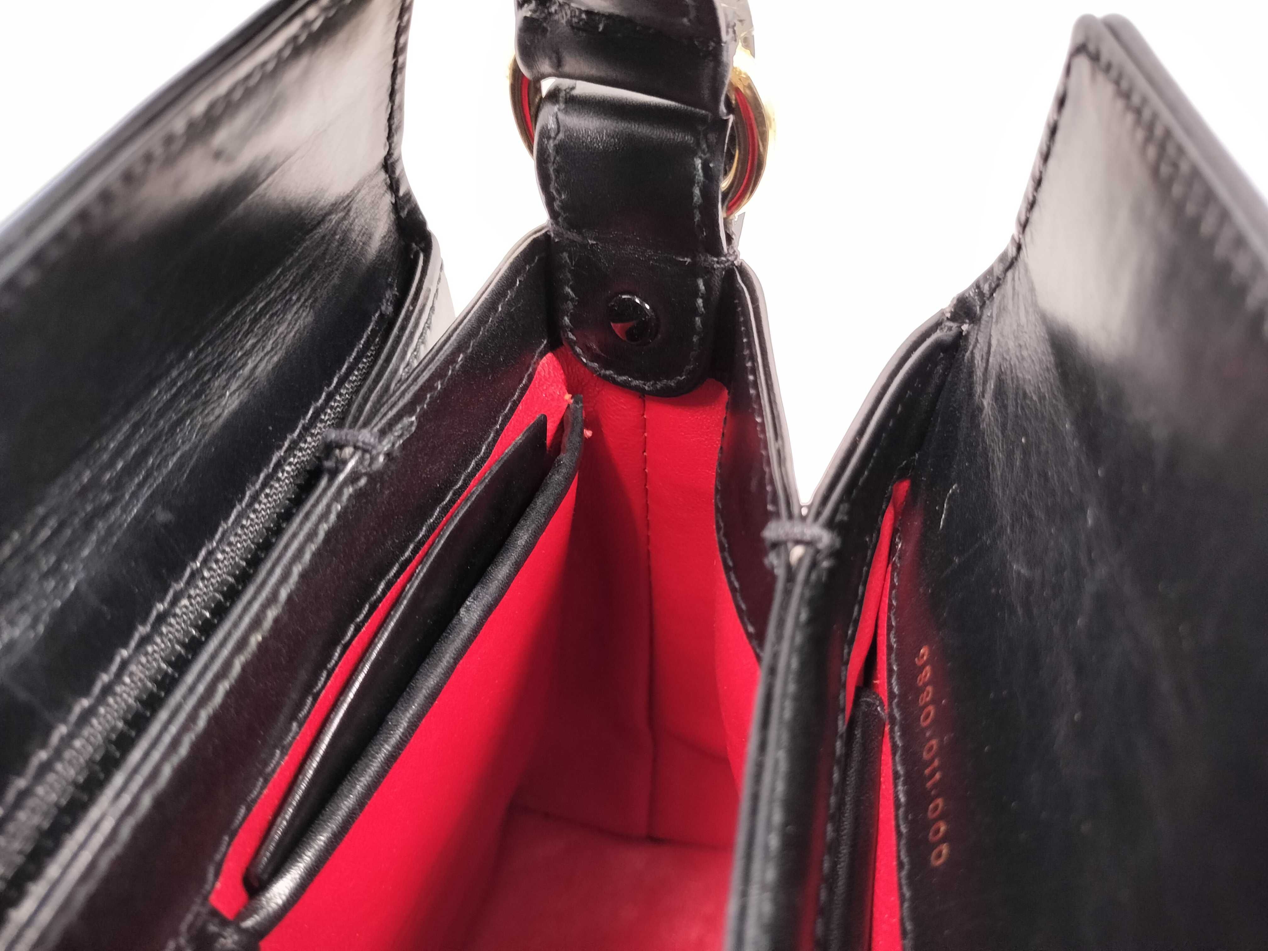 Turnlock Leather Shoulder Bag Handbag — view 9