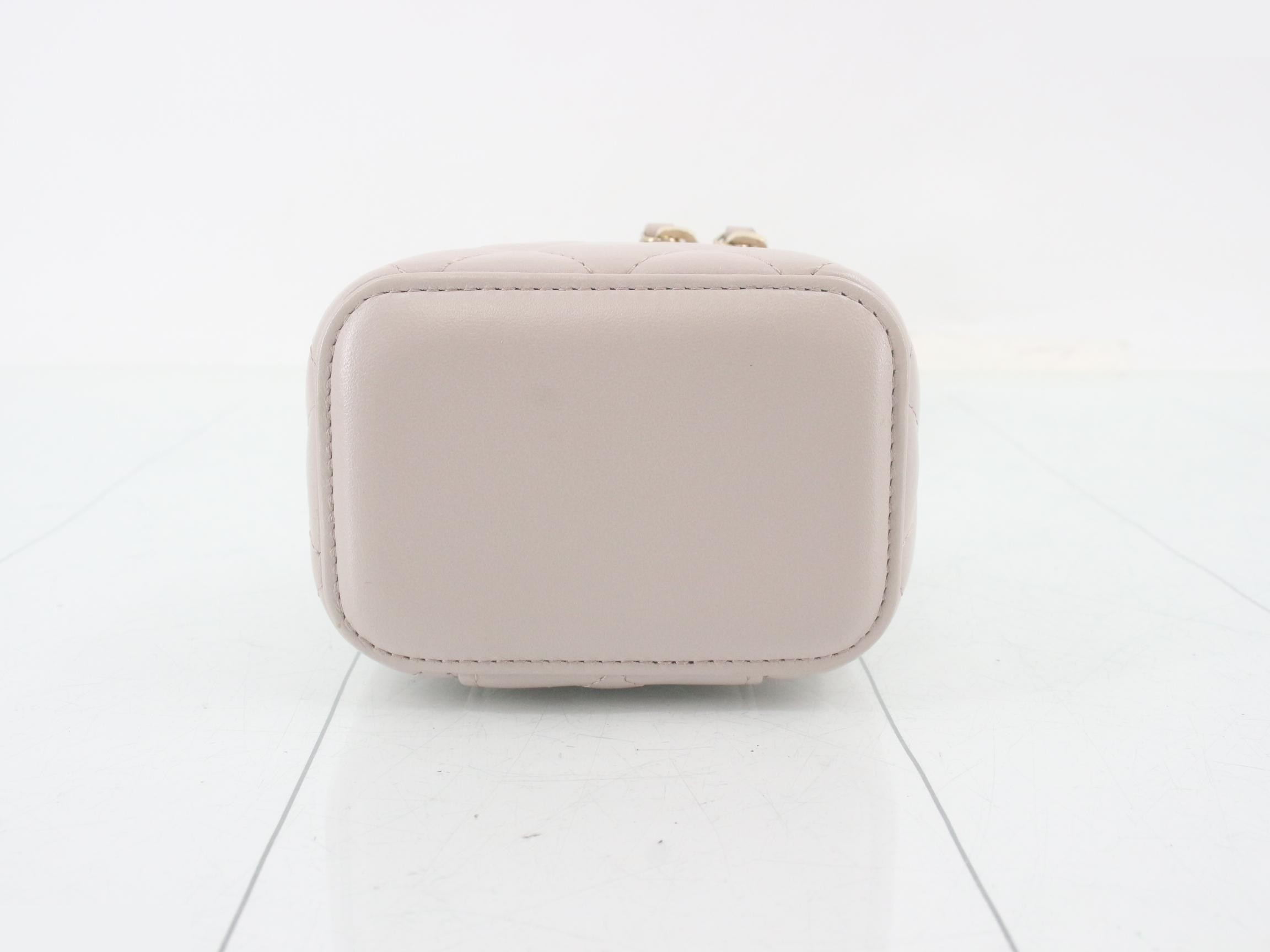 Matelassé (bag) - Shoulder bag — view 3