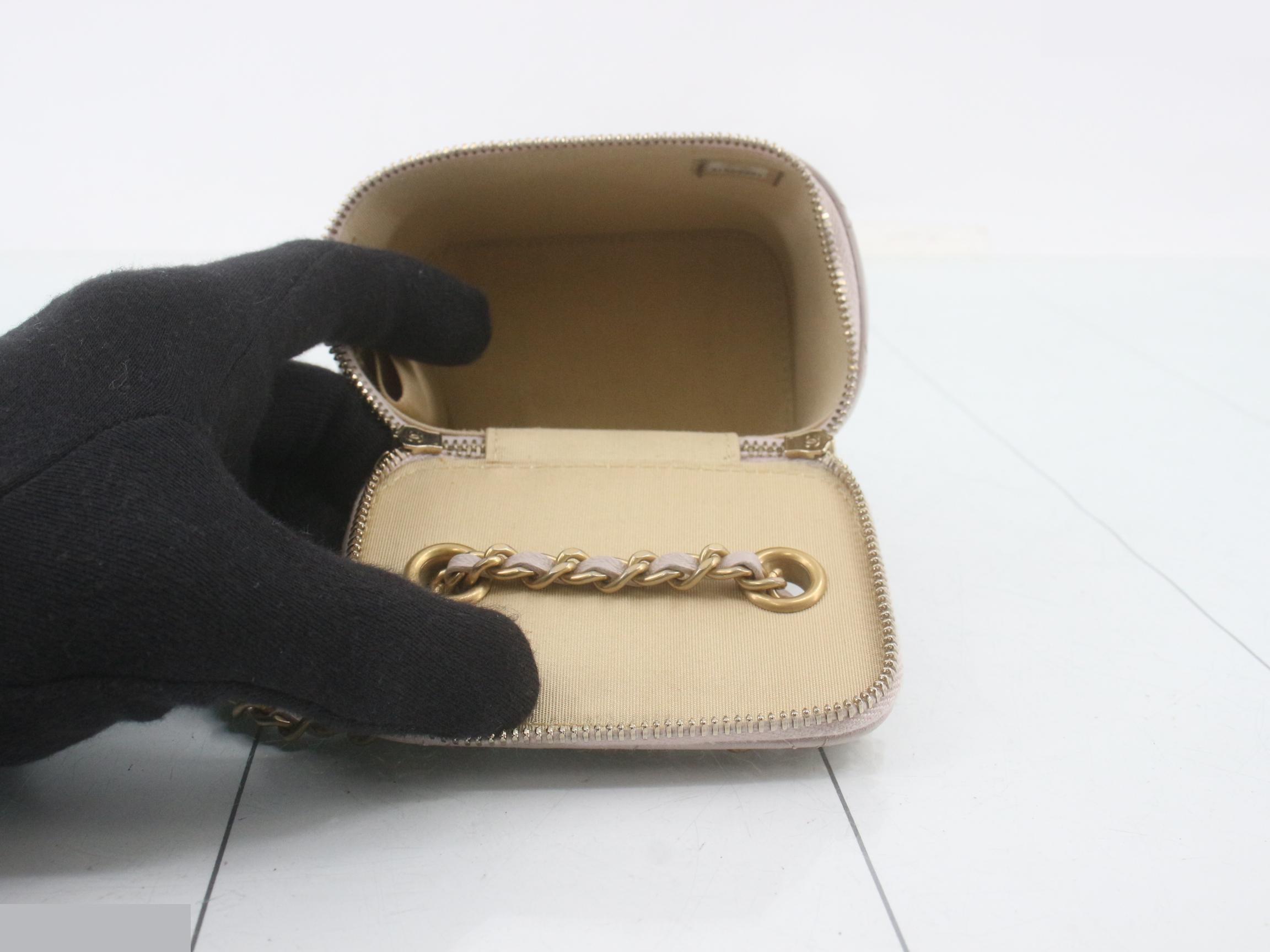Matelassé (bag) - Shoulder bag — view 4