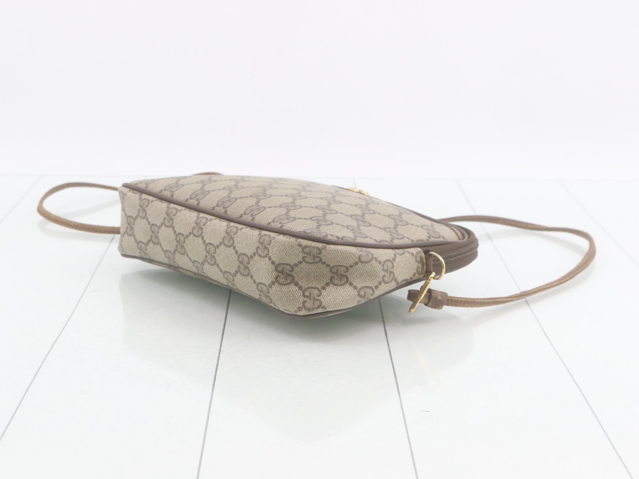 GG Supreme Shoulder Bag — view 6