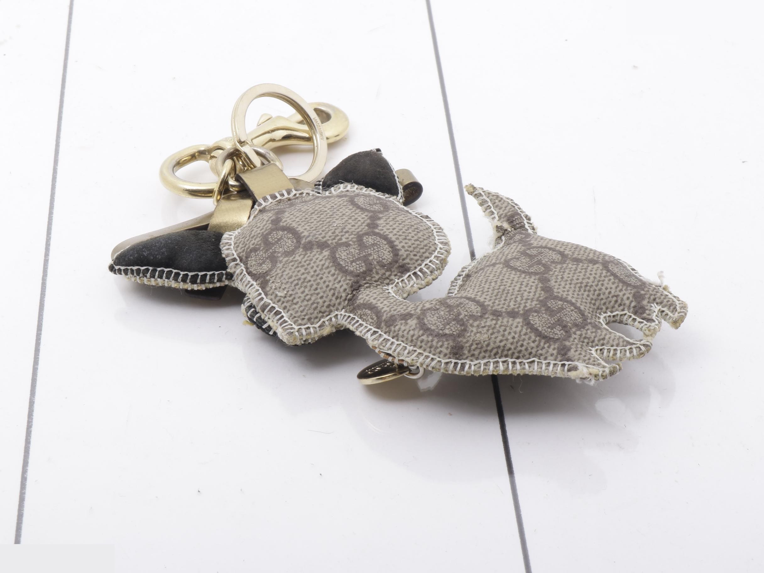 key ring — view 2
