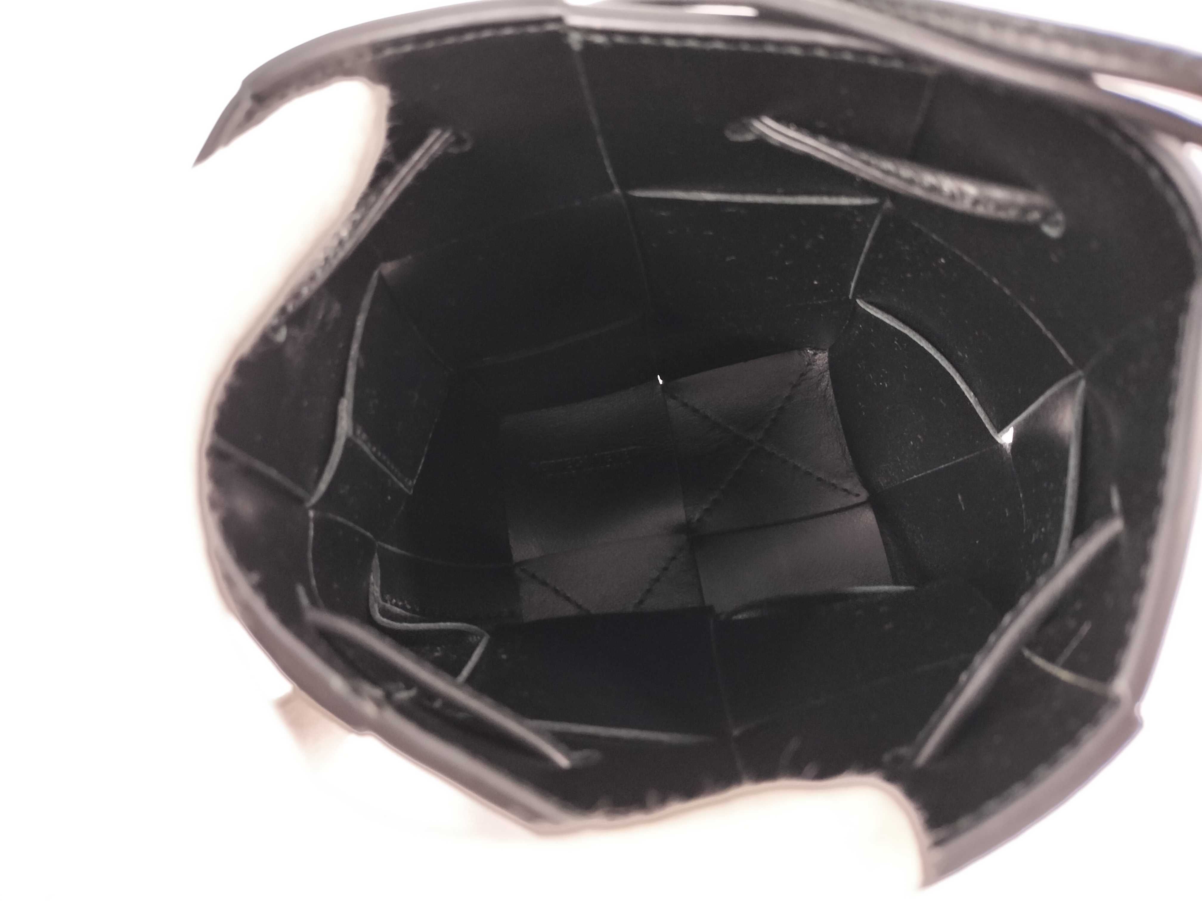 Intrecciato Cassette Mini Crossbody Bag 680217 Leather Black Shoulder Bag — view 9
