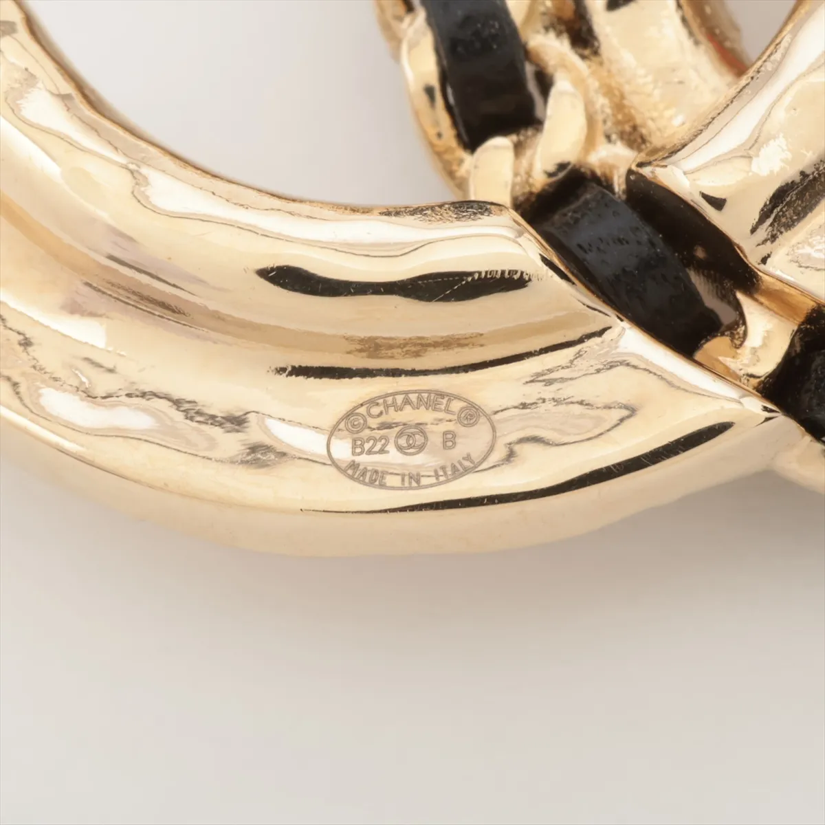 Coco Mark B22B Brooch, Gold Plated, Rhinestones, and Faux Pearls. Shows wear, tarnishing, and discoloration. — view 4