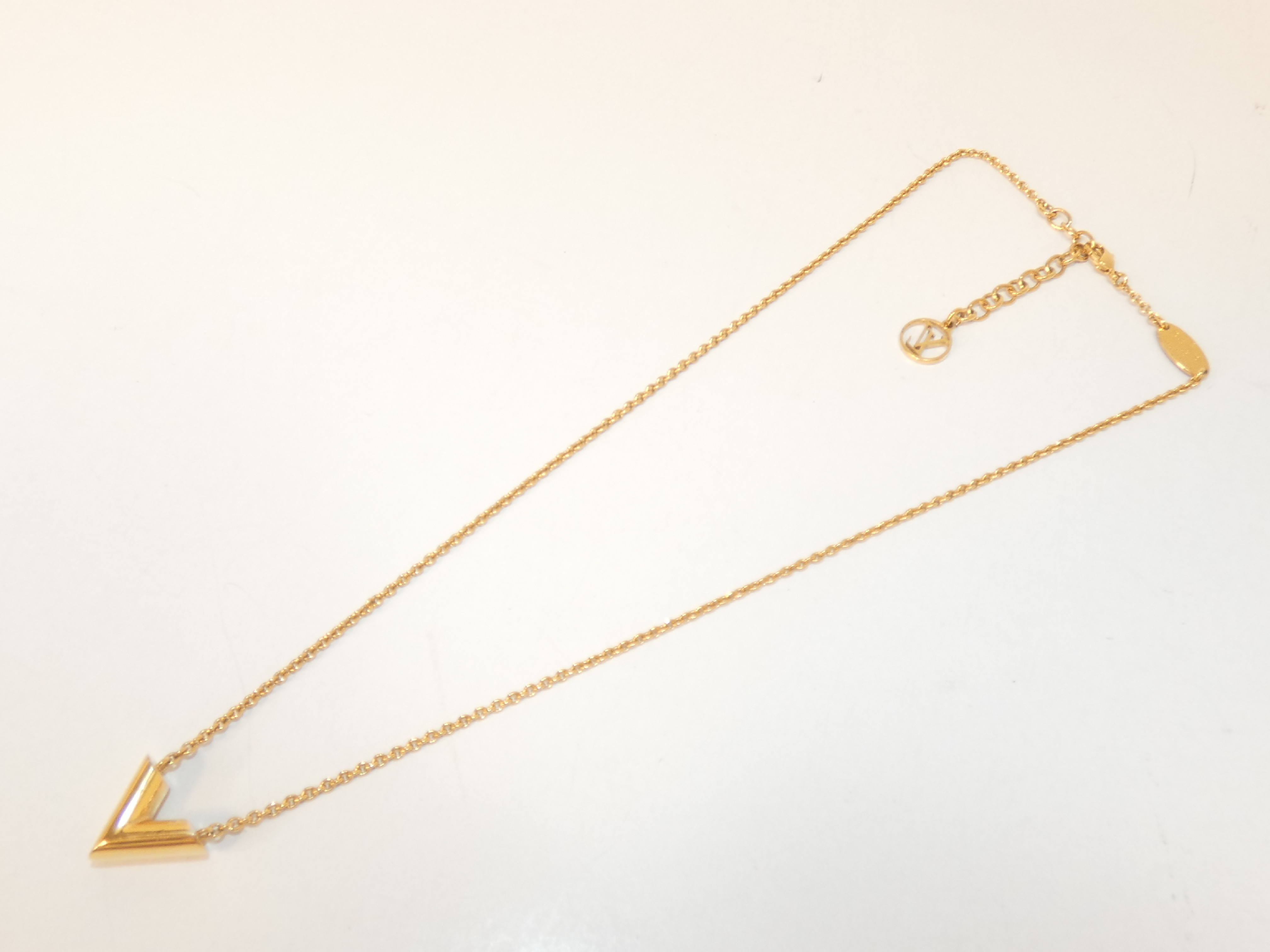 Essential V GP Necklace — view 5