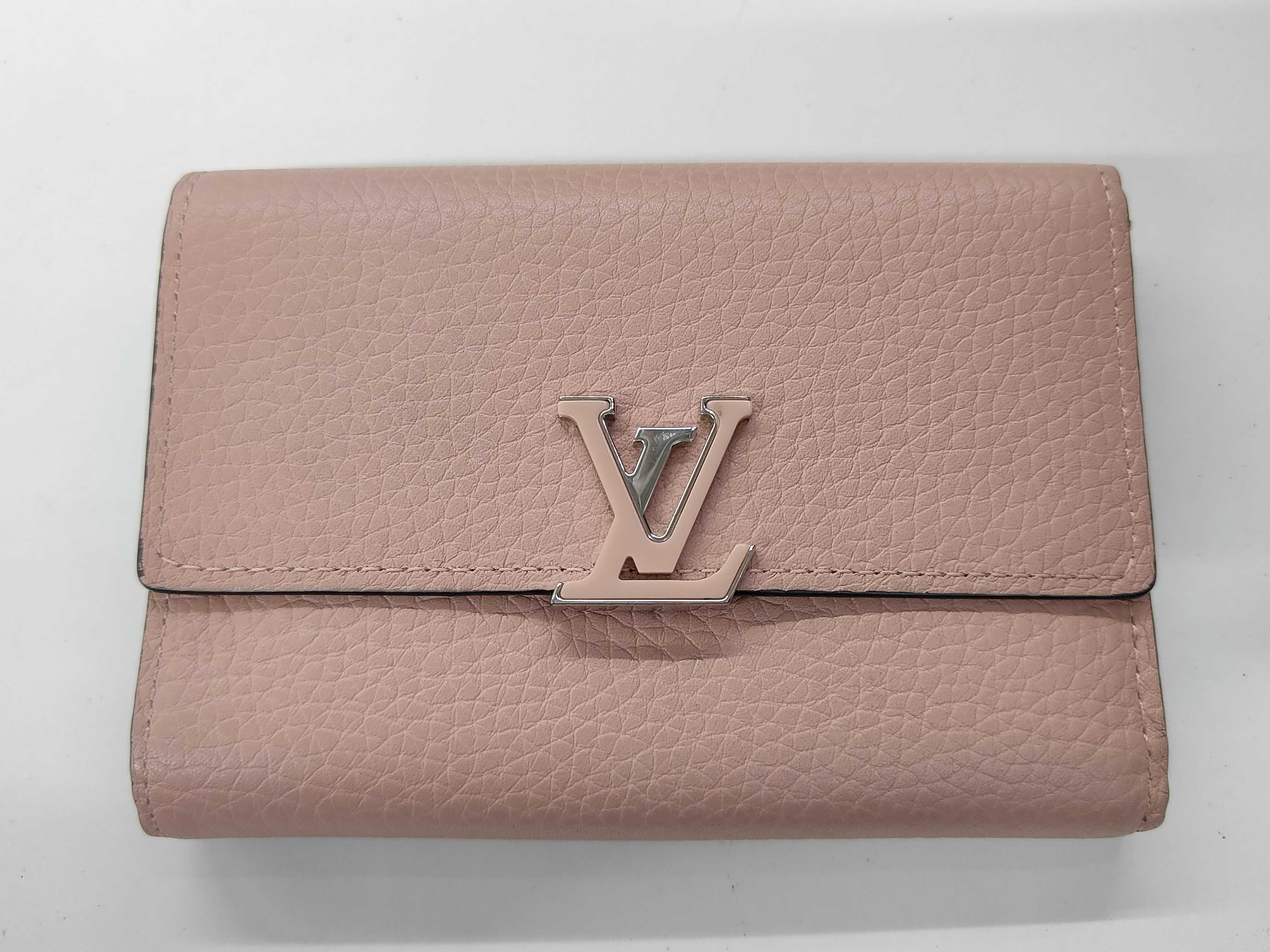 Portefeuille Capucines Compact Capucines M62156 Wallet