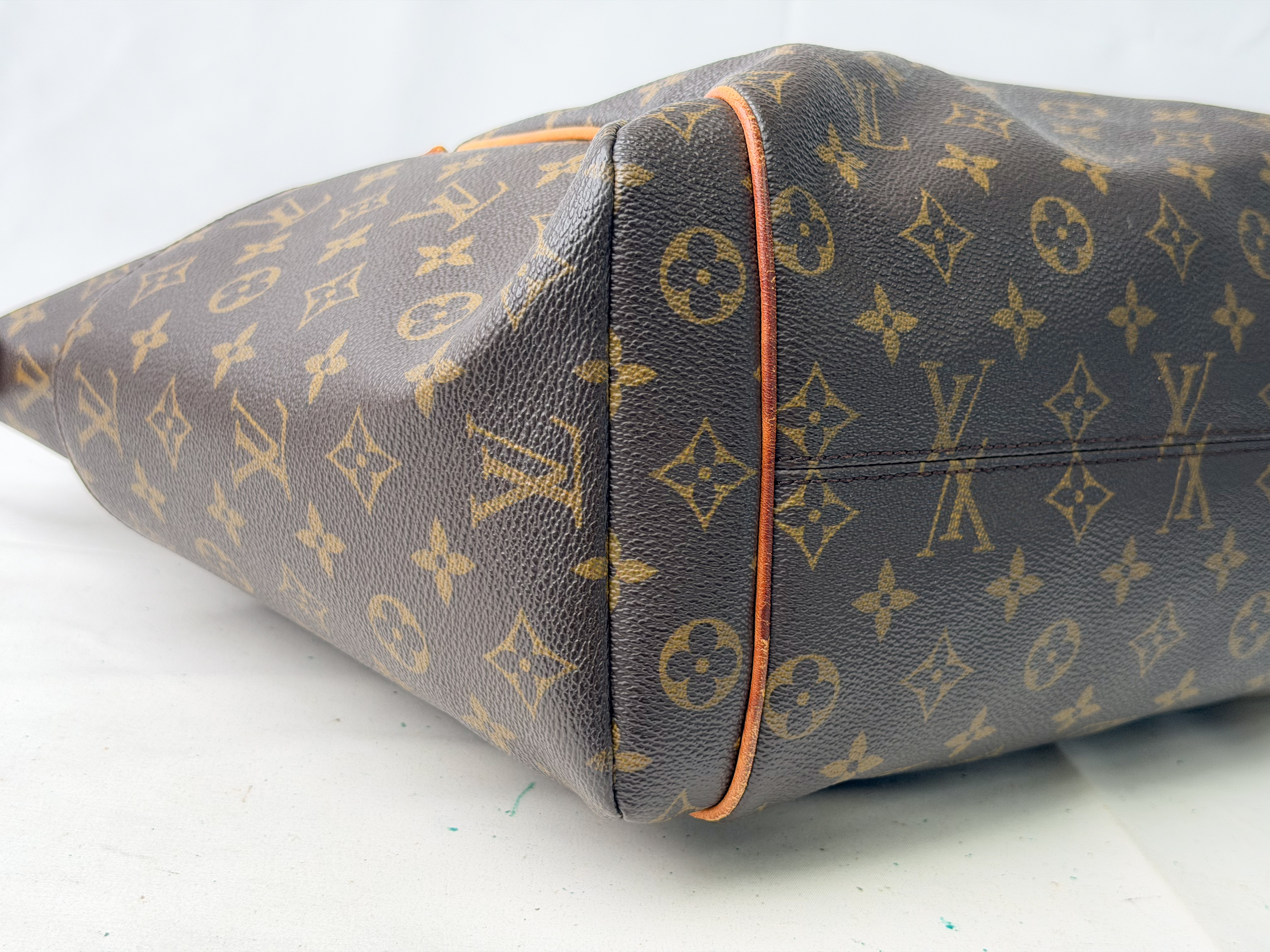 Monogram M56690 Totally GM MB2039 Tote Bag — view 6