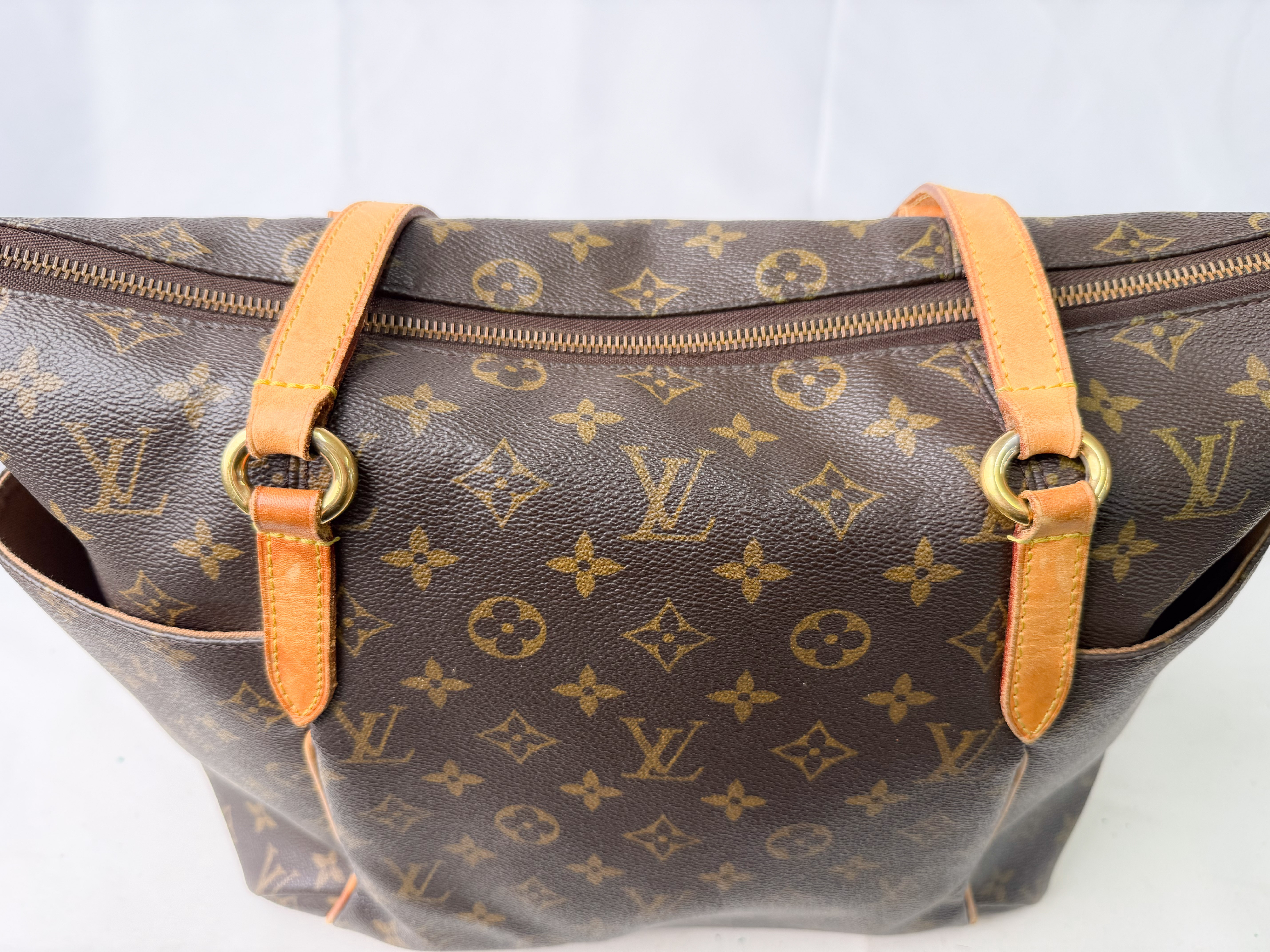 Monogram M56690 Totally GM MB2039 Tote Bag — view 8