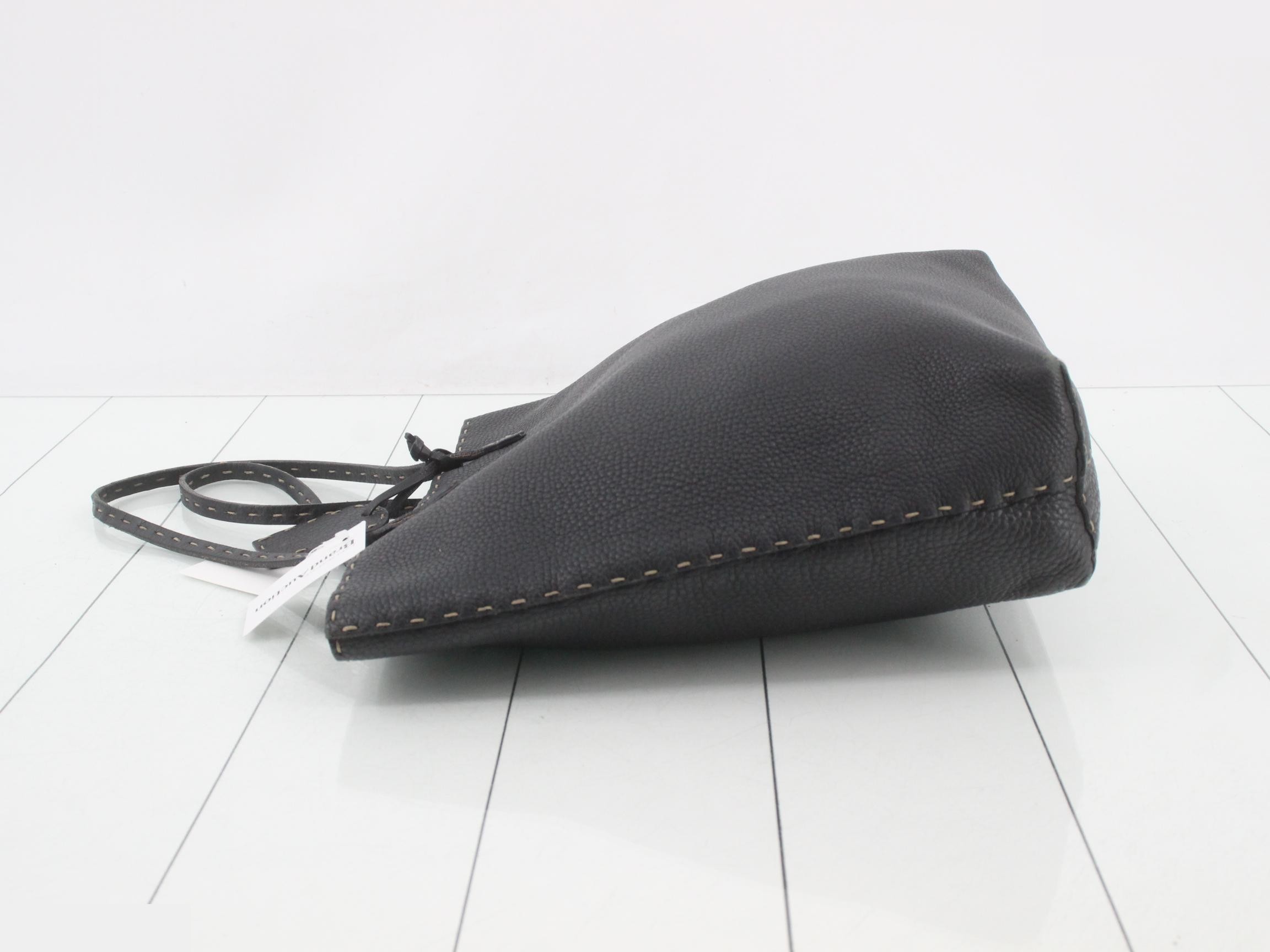 handbag — view 4