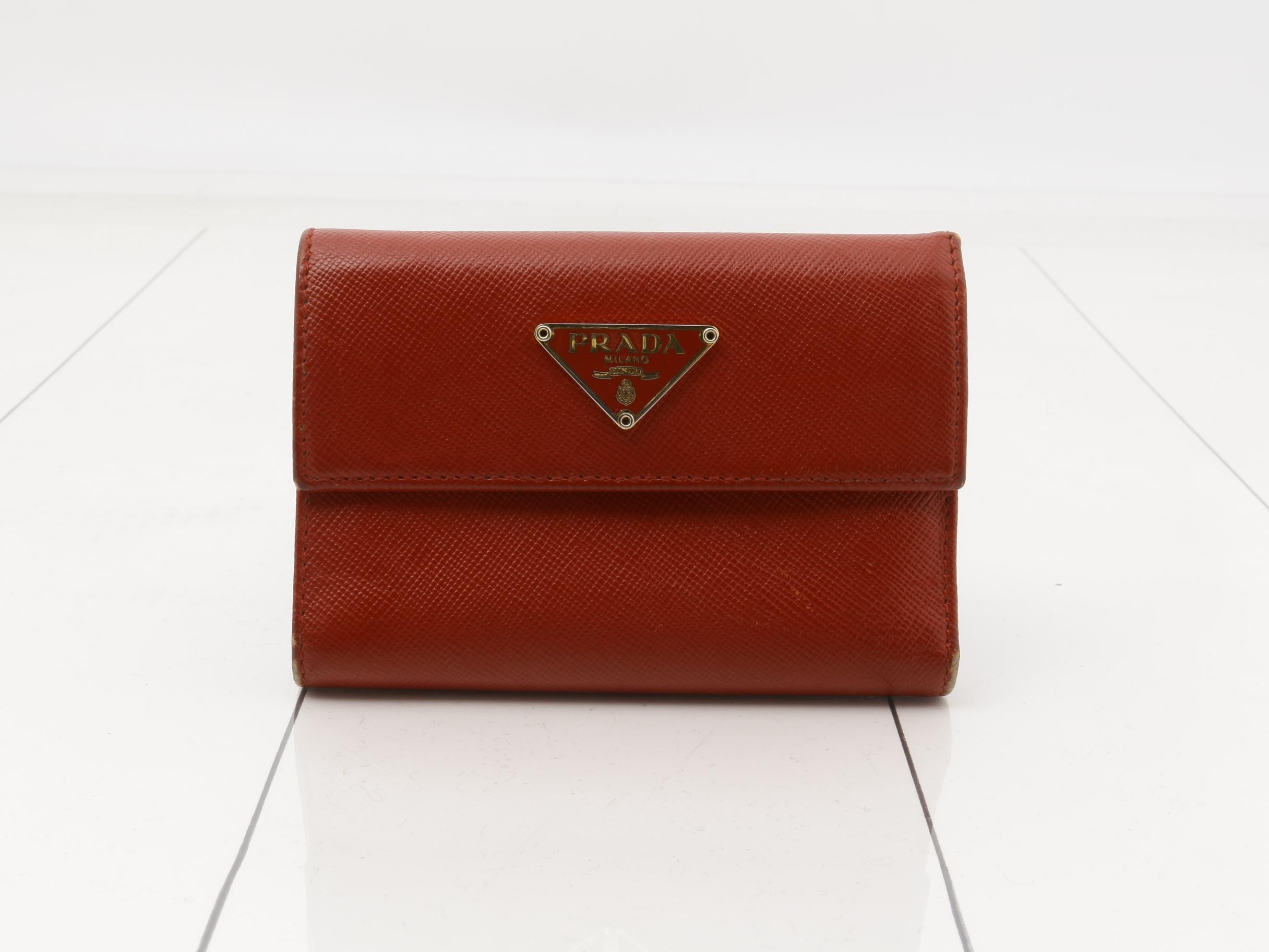 Saffiano Triangle Plate Tri-fold Wallet, Red