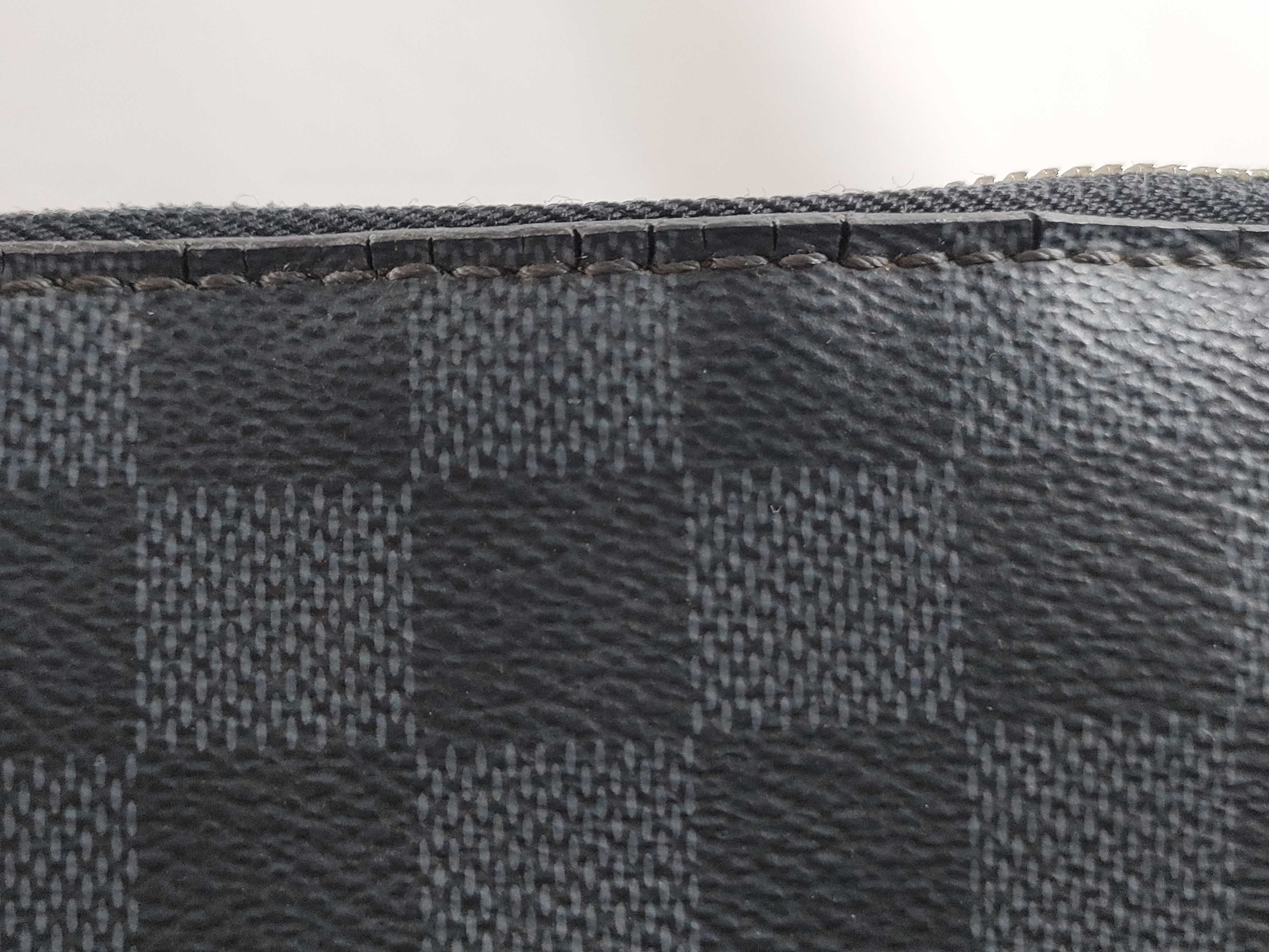 Damier Cobalt Discovery N40159 Shoulder Bag — view 10