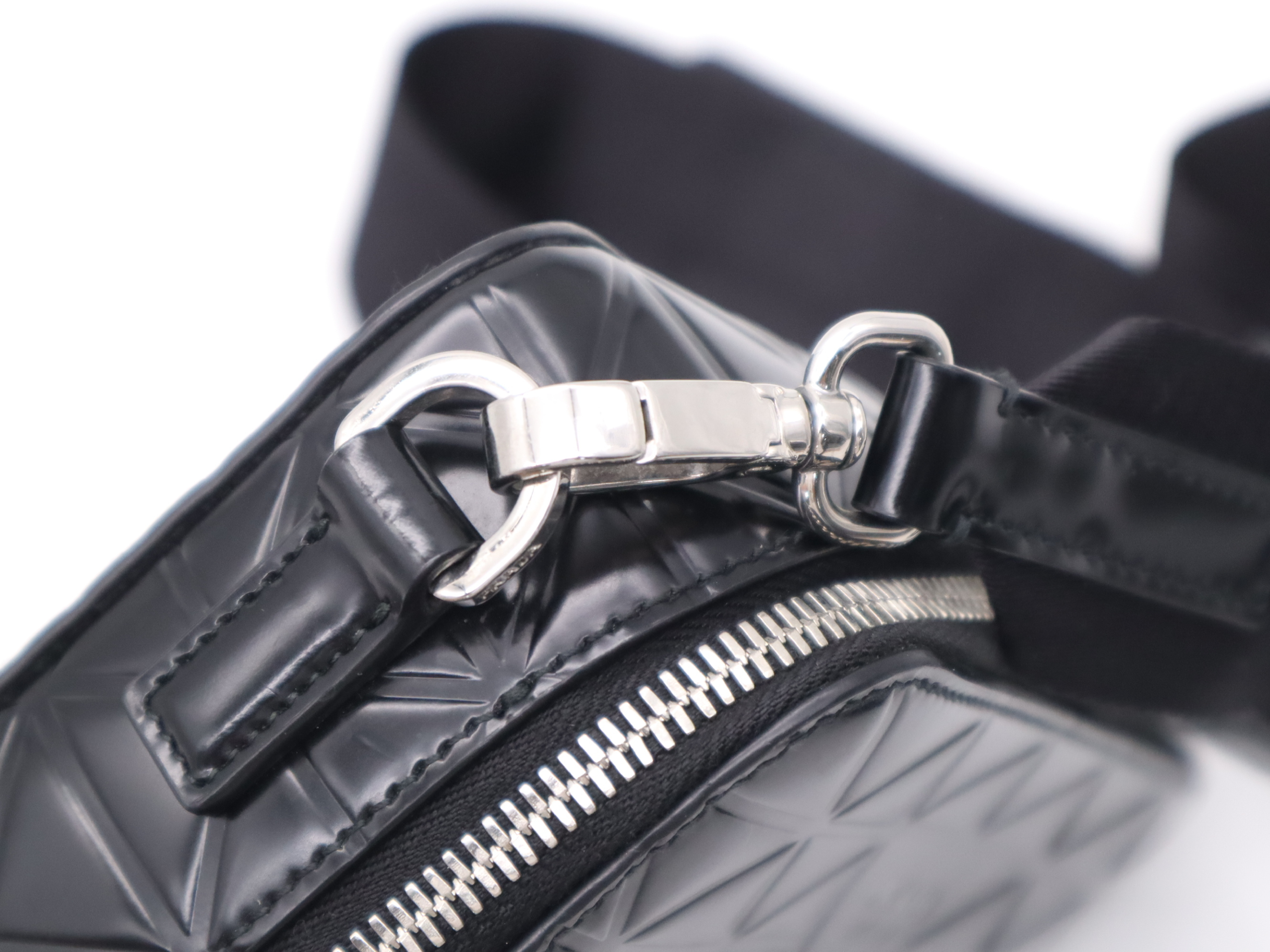 Leather Shoulder Bag, Black, with Shoulder Strap and Pouch. — view 6