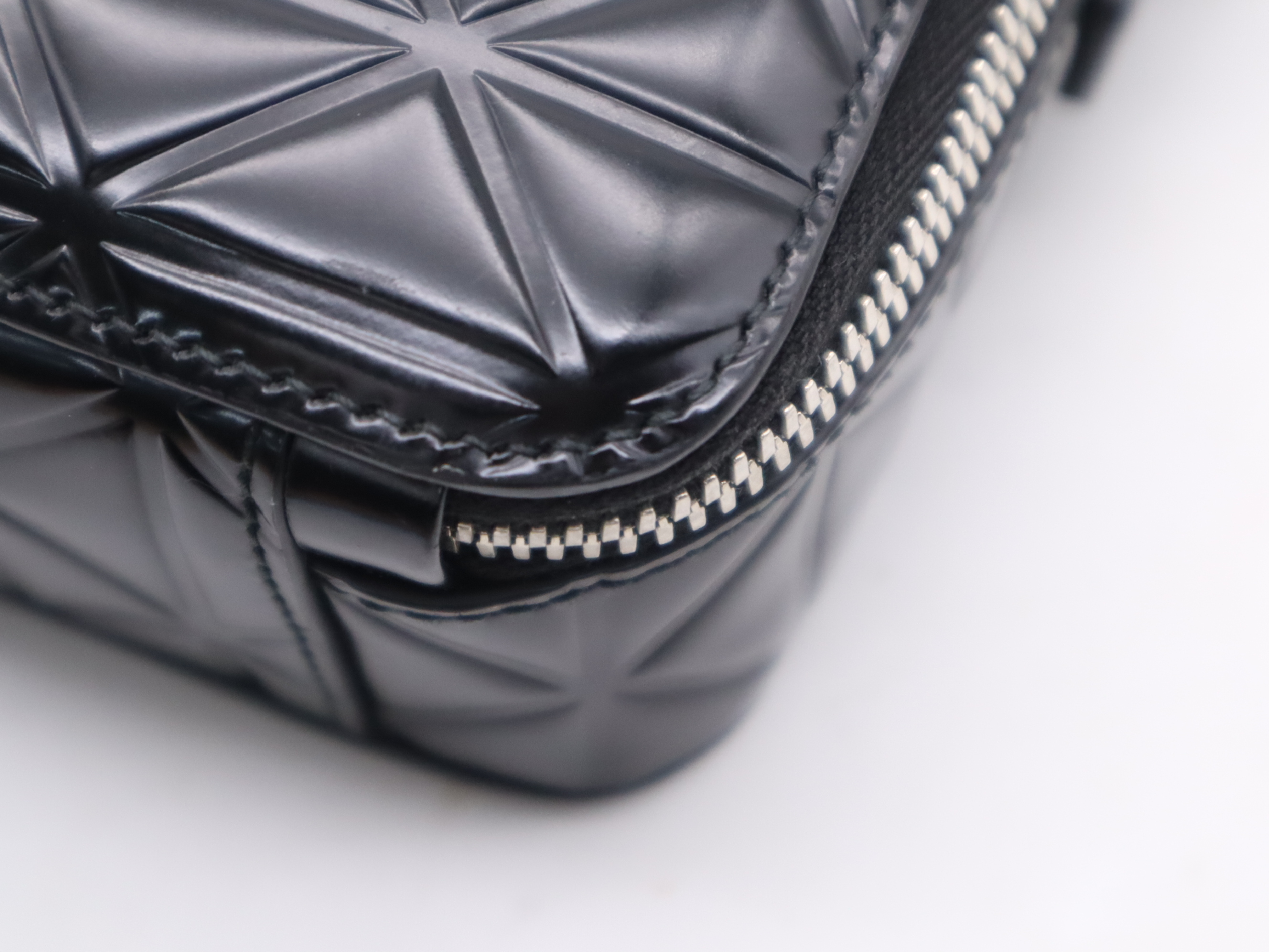 Leather Shoulder Bag, Black, with Shoulder Strap and Pouch. — view 8