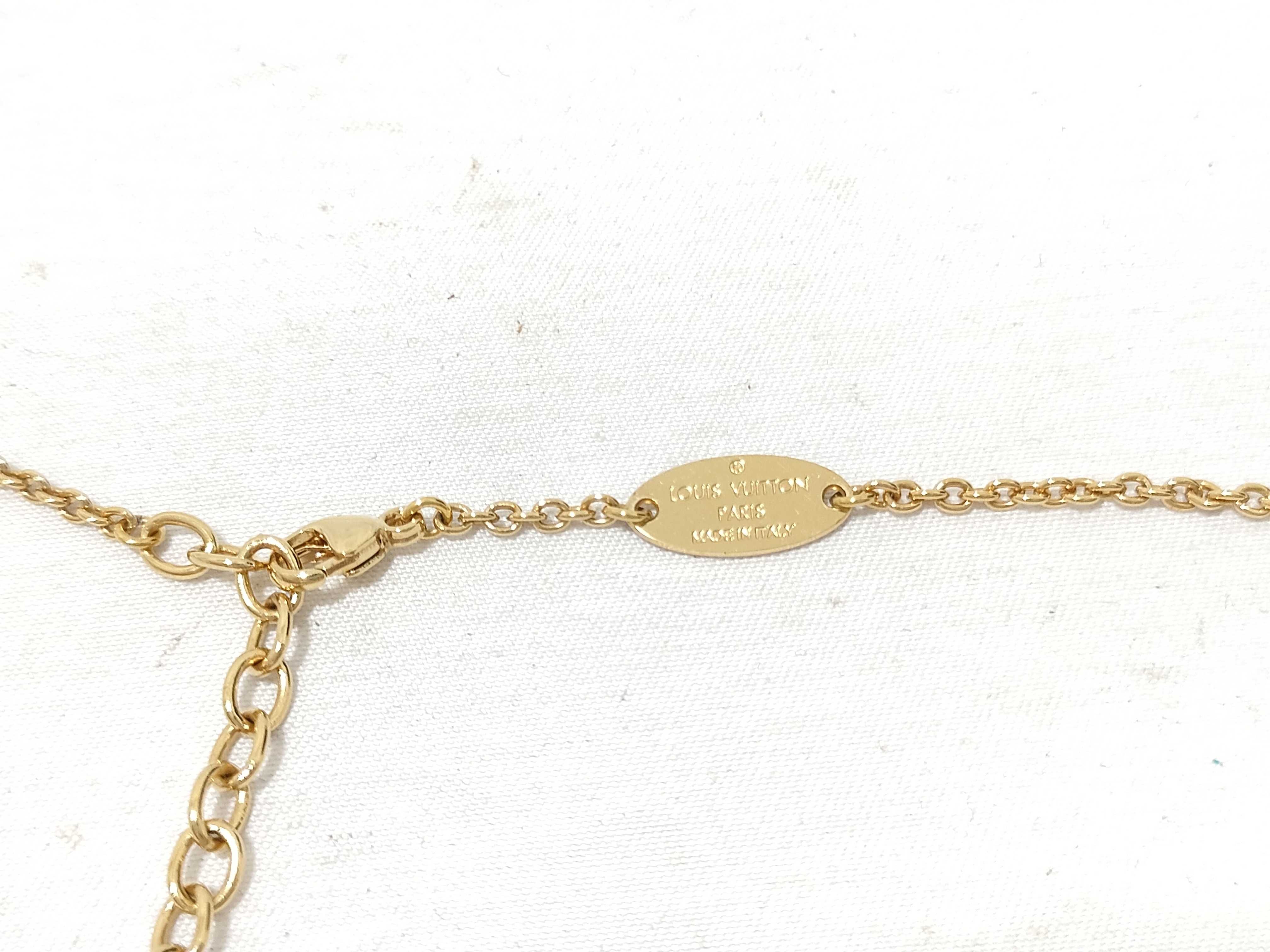 Essential V Necklace M80137 Necklace — view 5