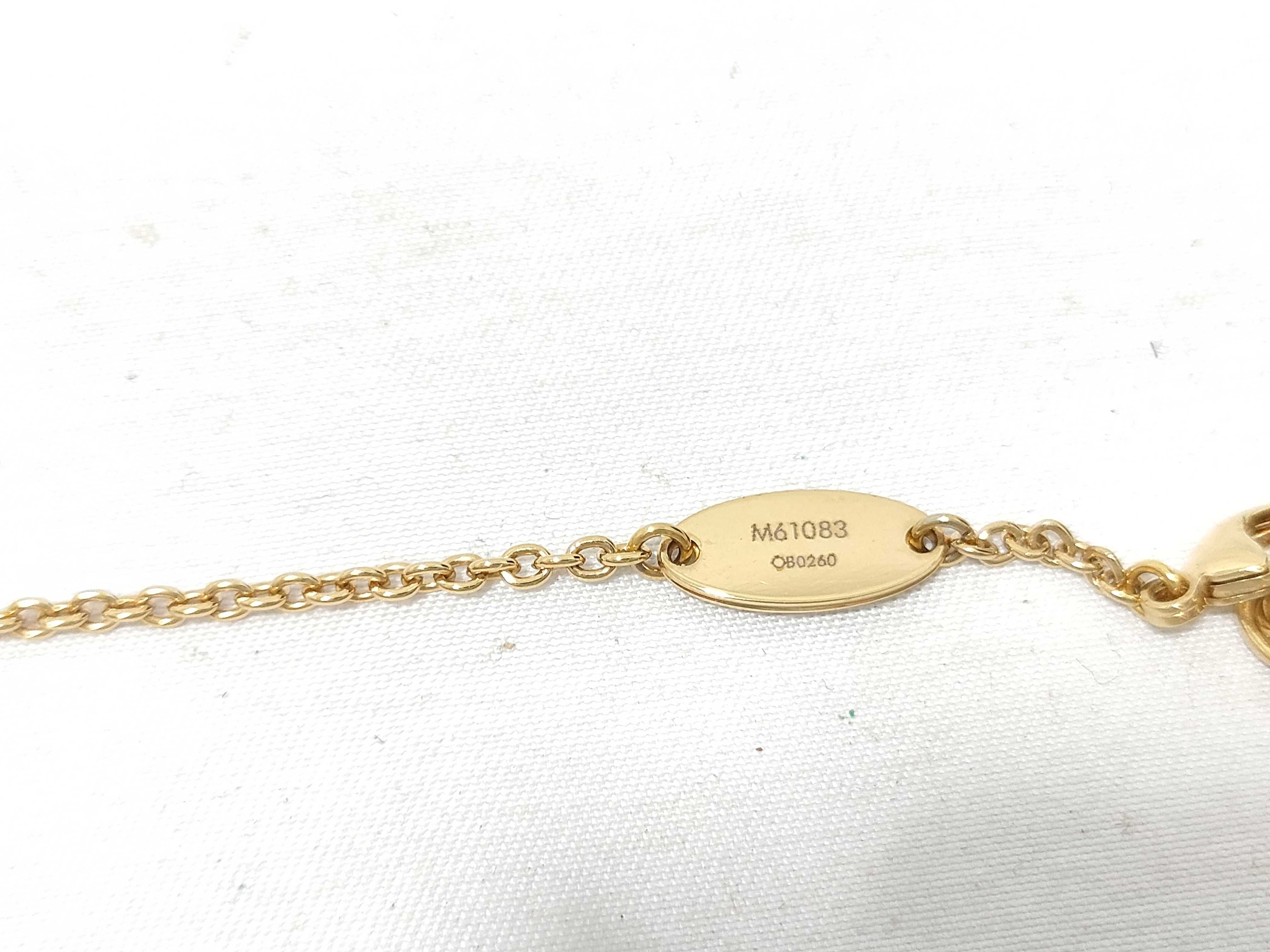 Essential V Necklace M80137 Necklace — view 6