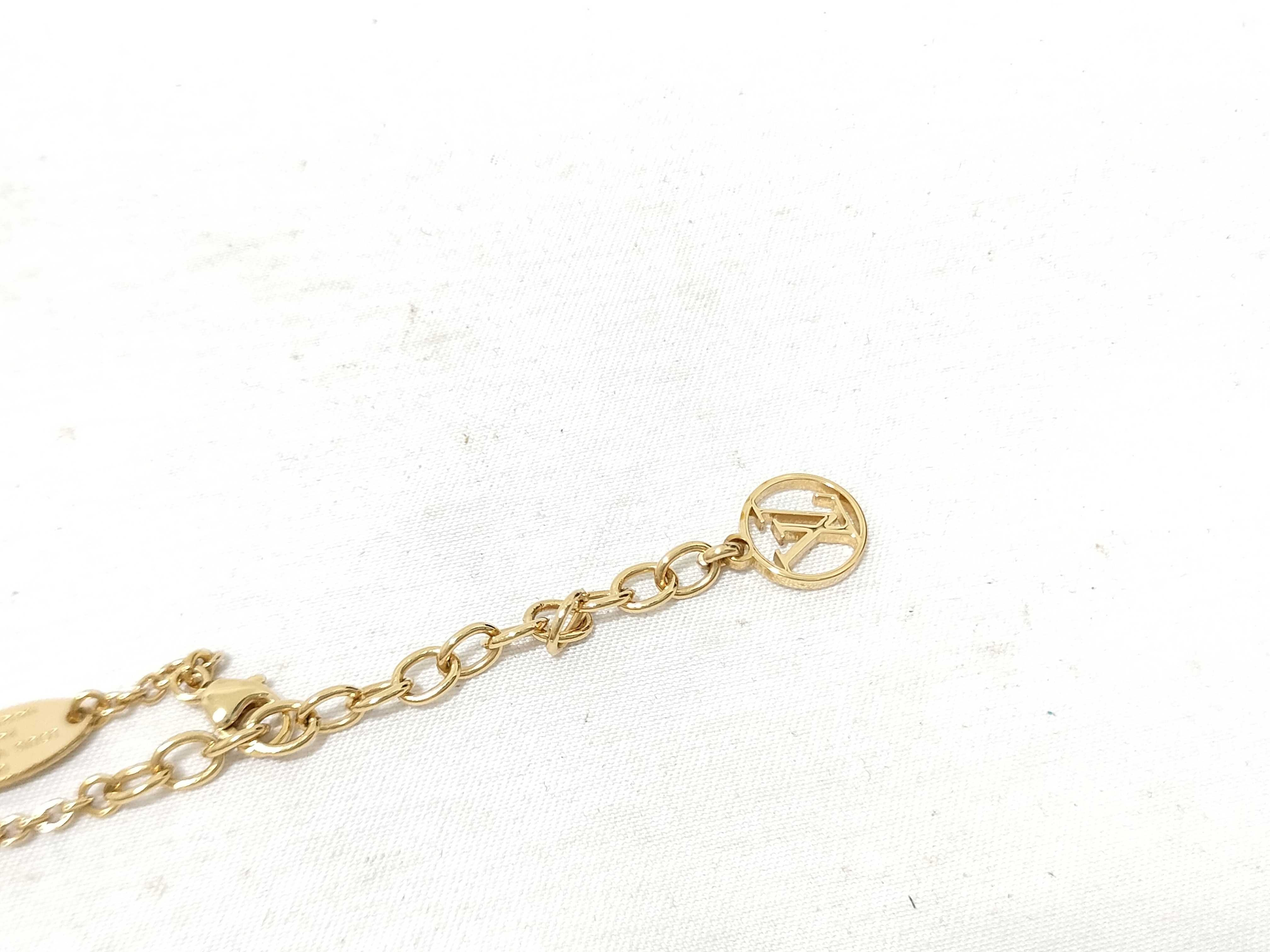 Essential V Necklace M80137 Necklace — view 9