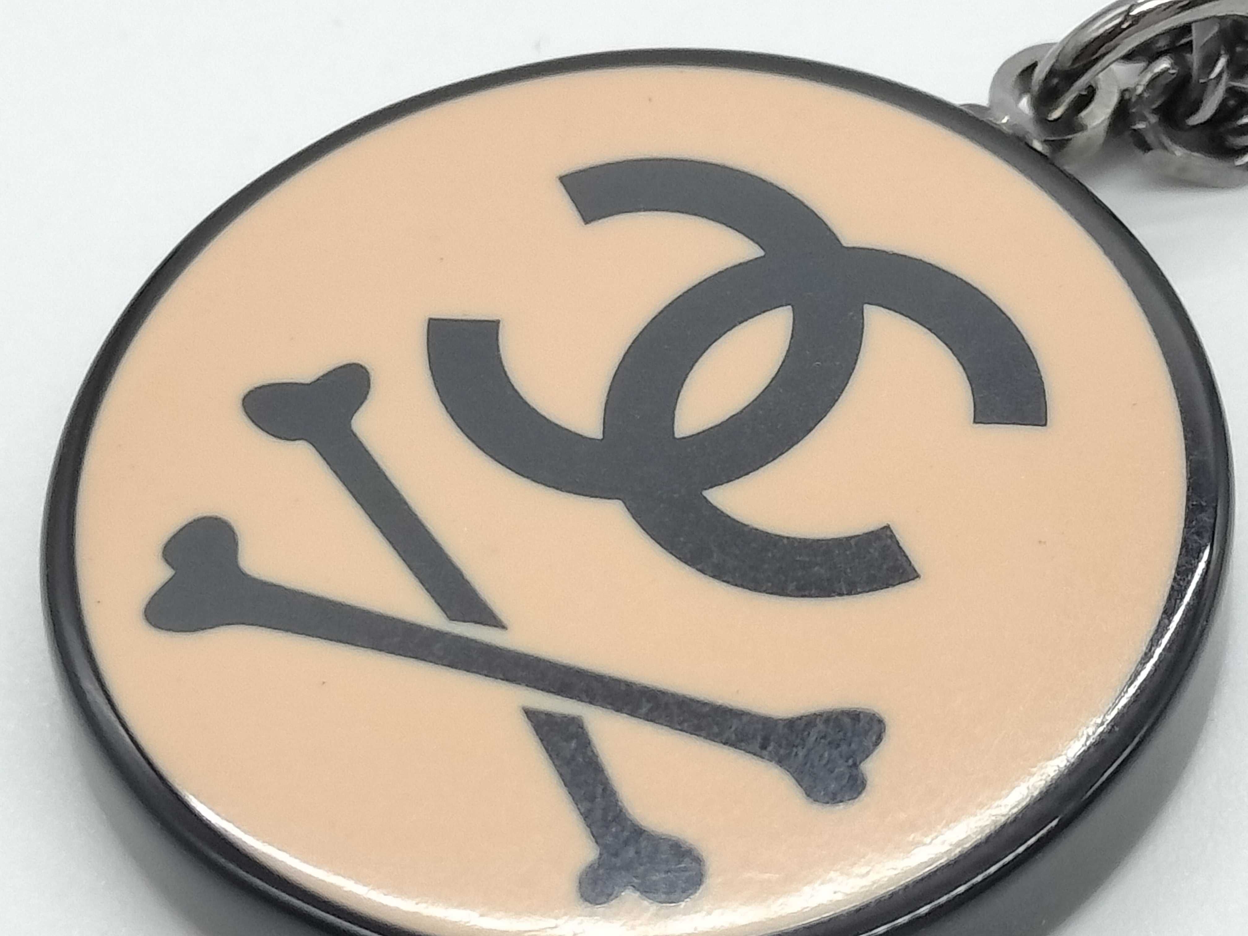 03P Skull Bone Coco Mark Plastic Chain Necklace — view 7