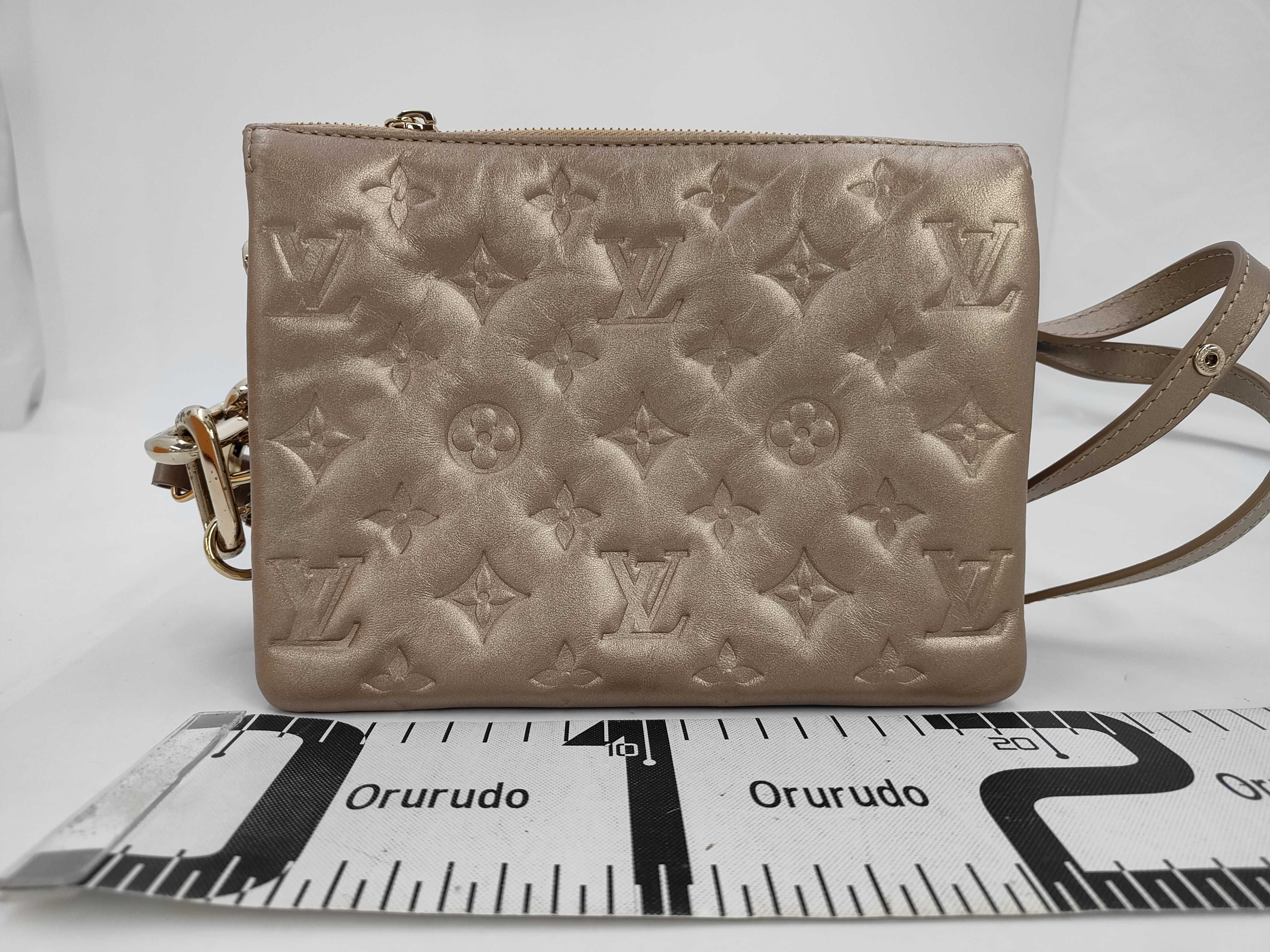 M22396 Cushion BB Shoulder Bag — view 2