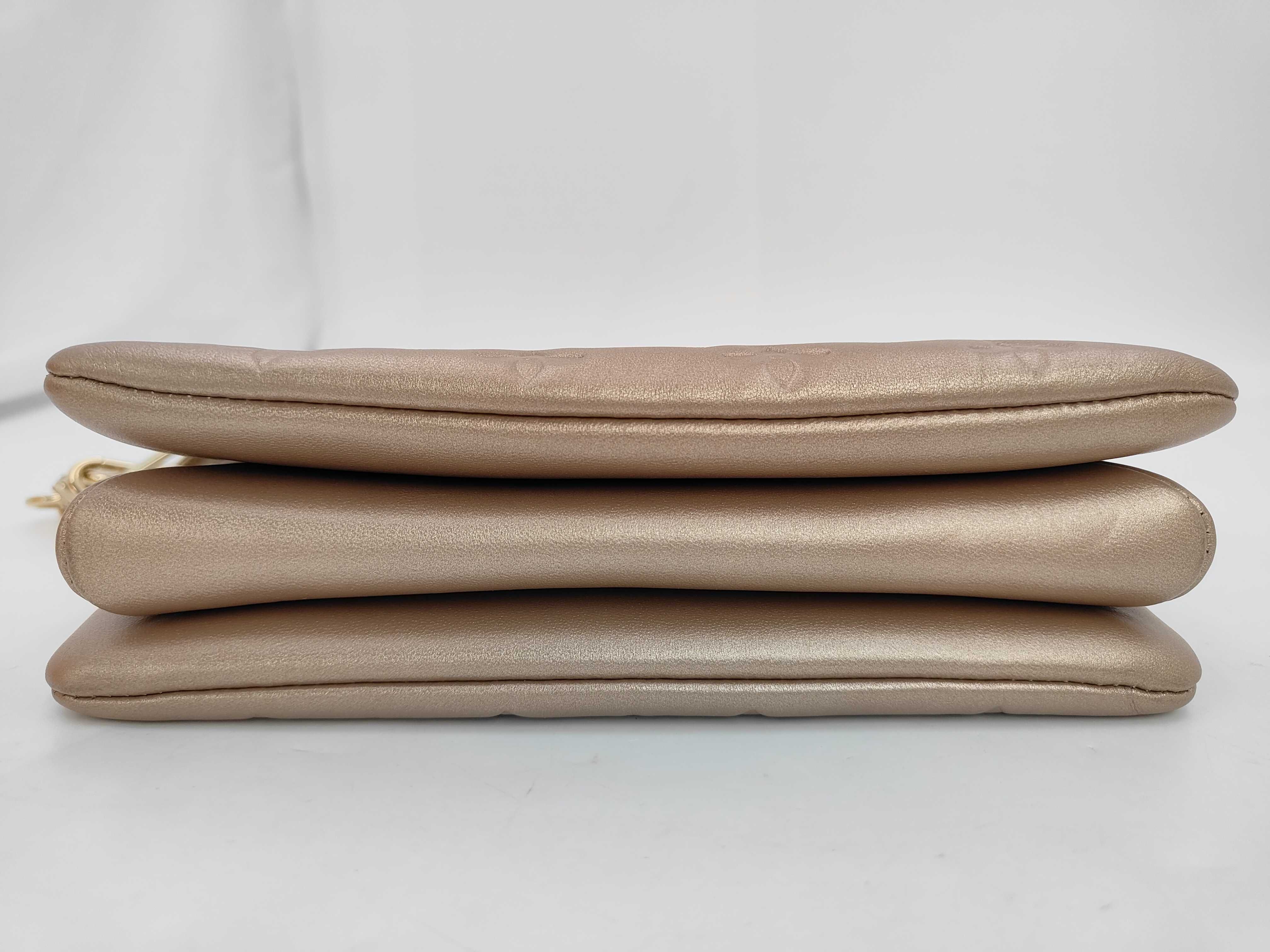 M22396 Cushion BB Shoulder Bag — view 9