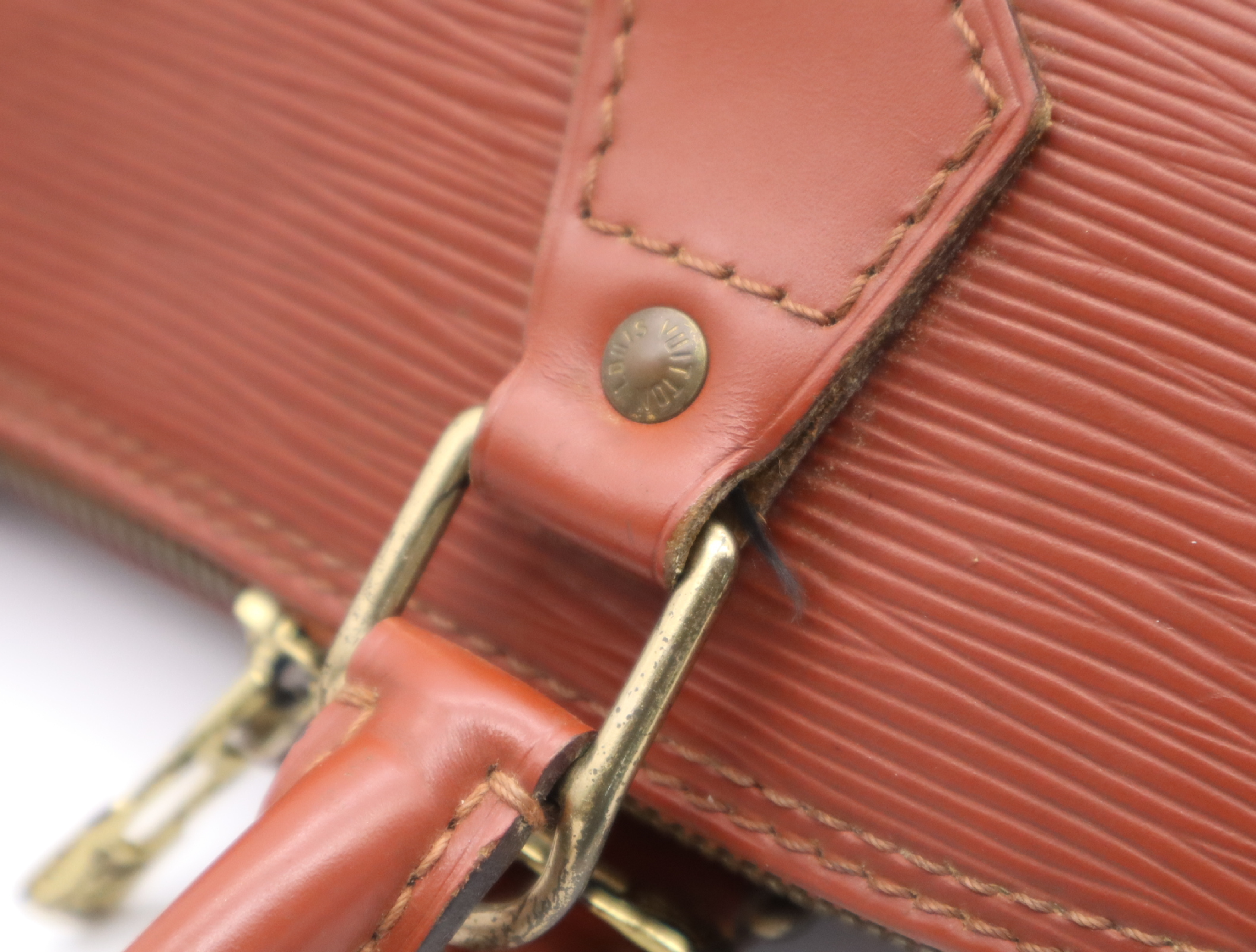 M52143 Epi Alma Kenya Brown Handbag — view 10